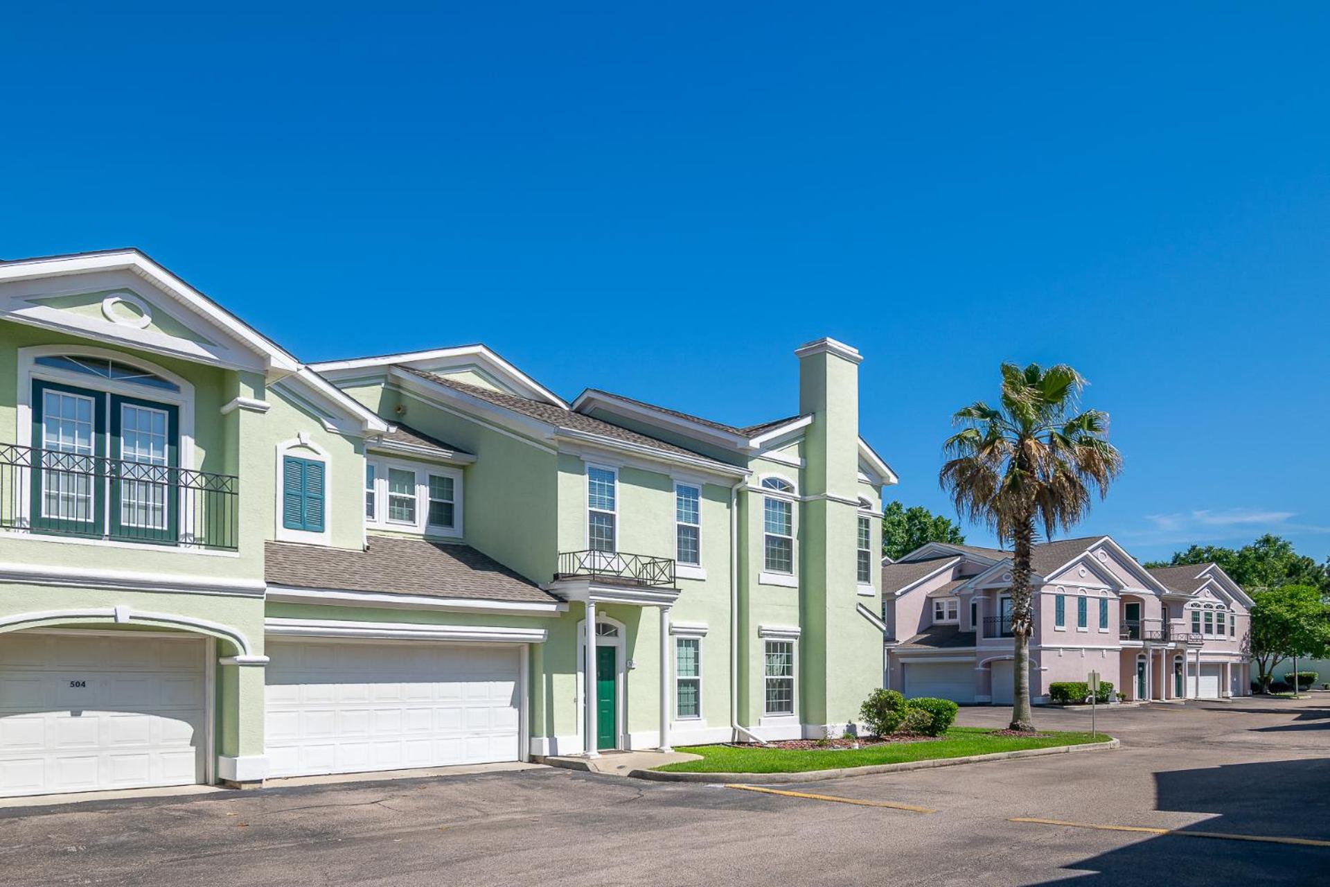Legacy Villa 506 - 2 bedroom 2 bath with garage in beachside neighborhood