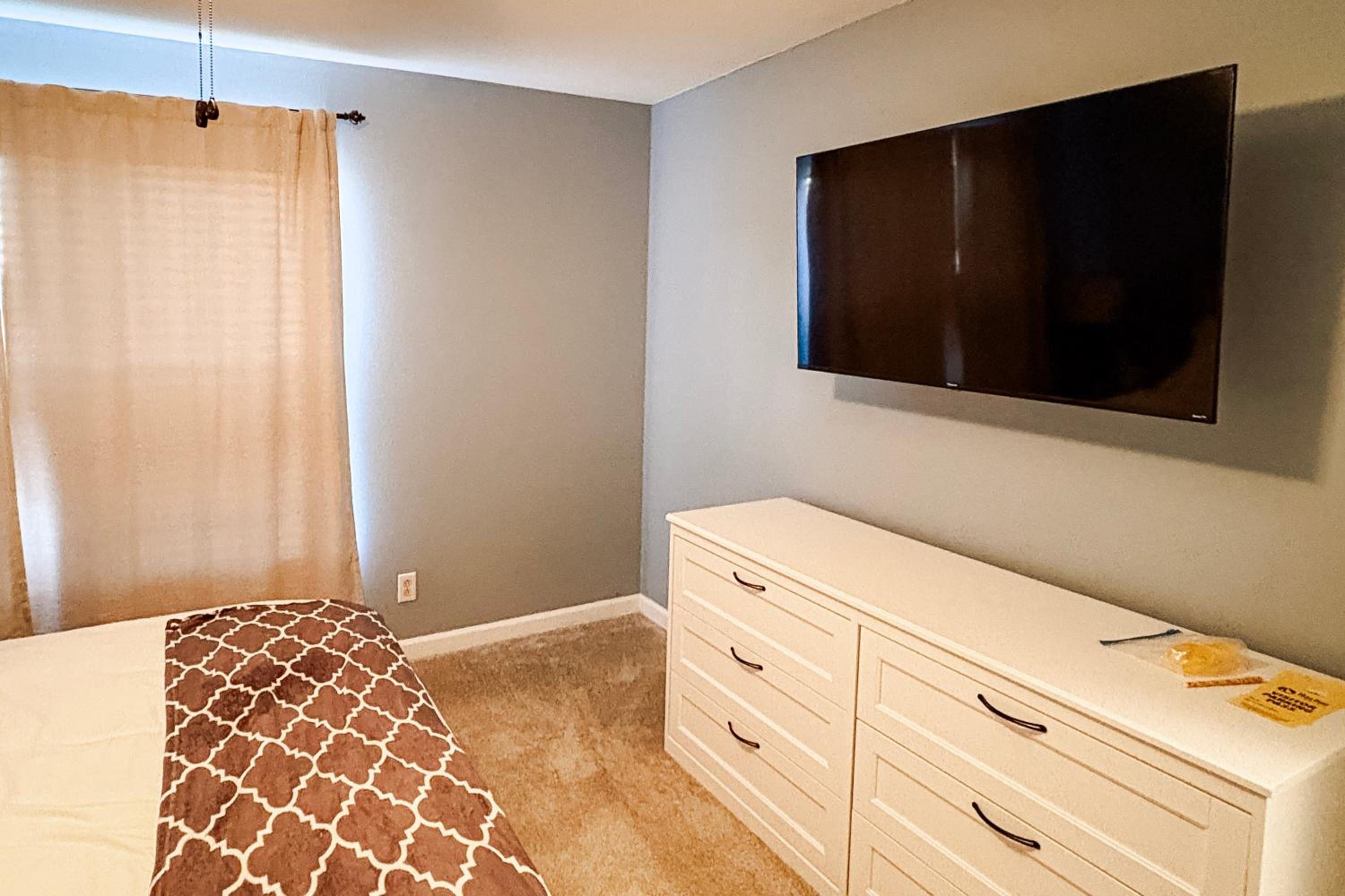Waterfront condo at Harbor Landing G02 - Relax in BEAUTIFUL Ocean Springs