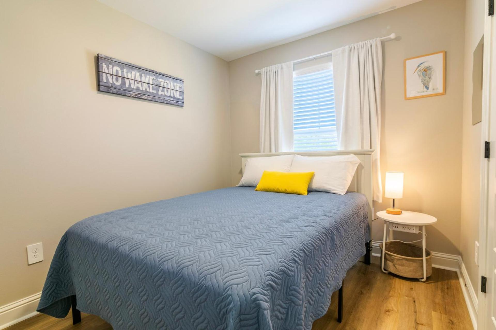 BRAND NEW, Fully Furnished, 3 Bedroom Cottage!