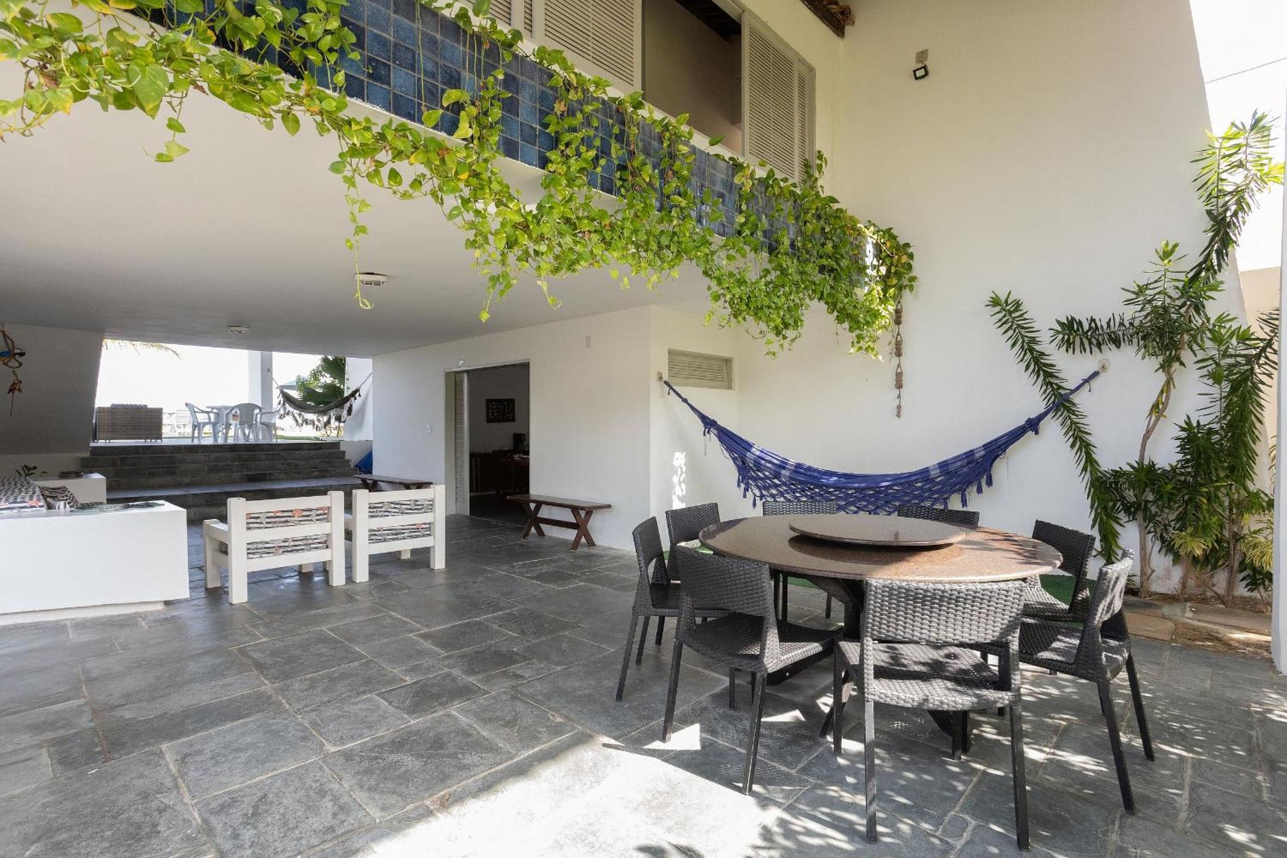 CoHost Casa Pedra do Anel