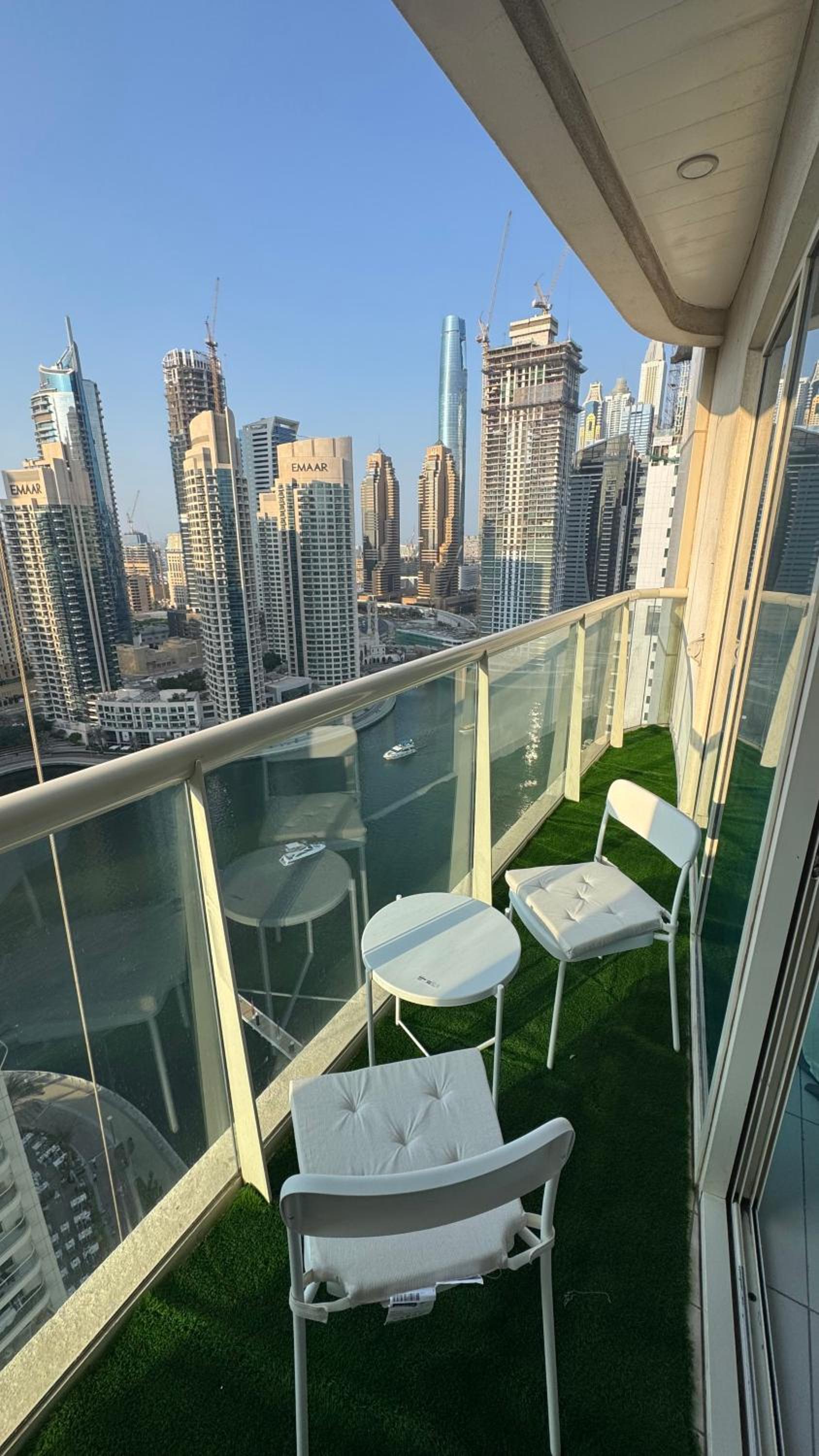 Stunning 2bd marina views prime location high floor