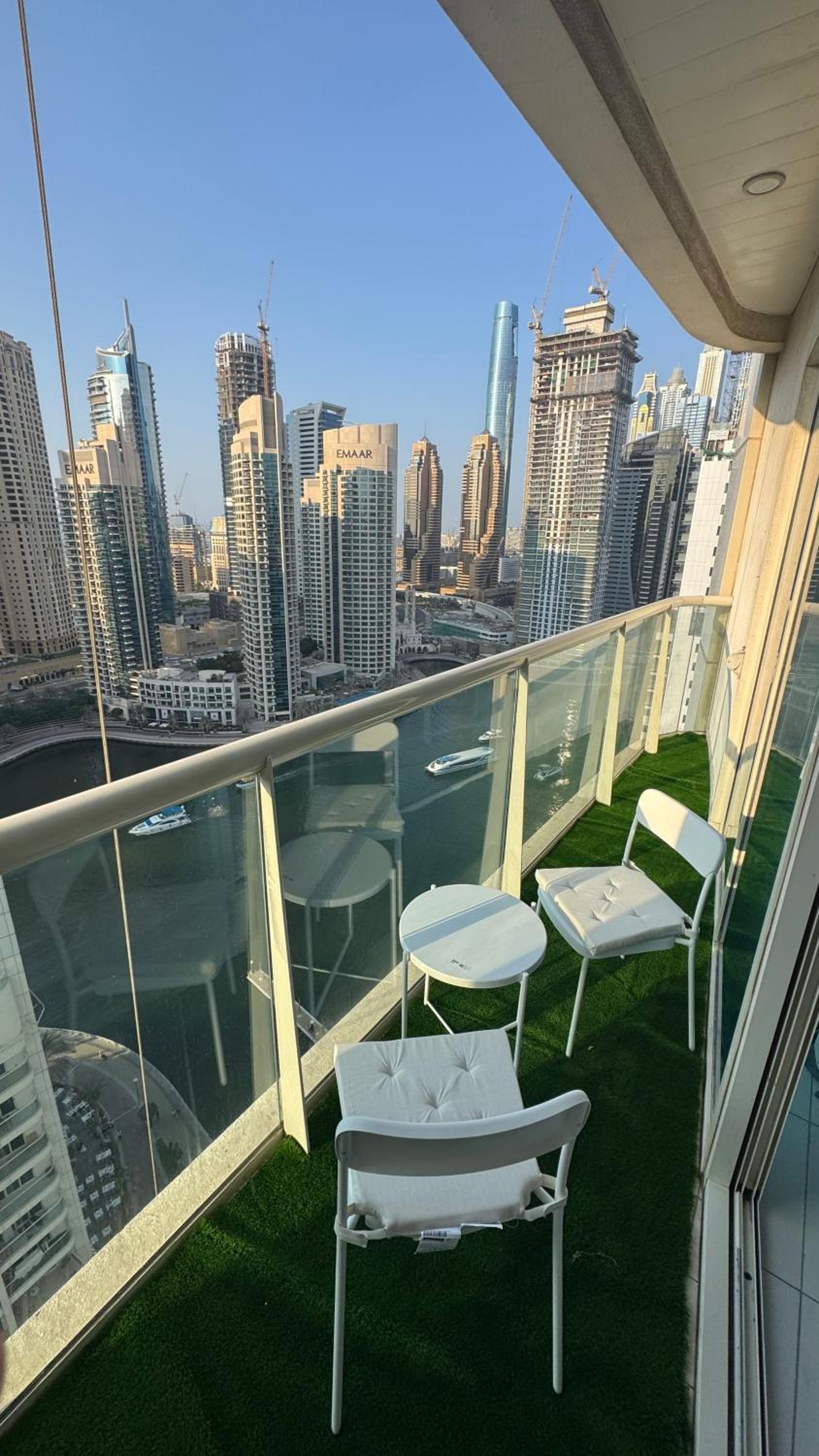 Stunning 2bd marina views prime location high floor