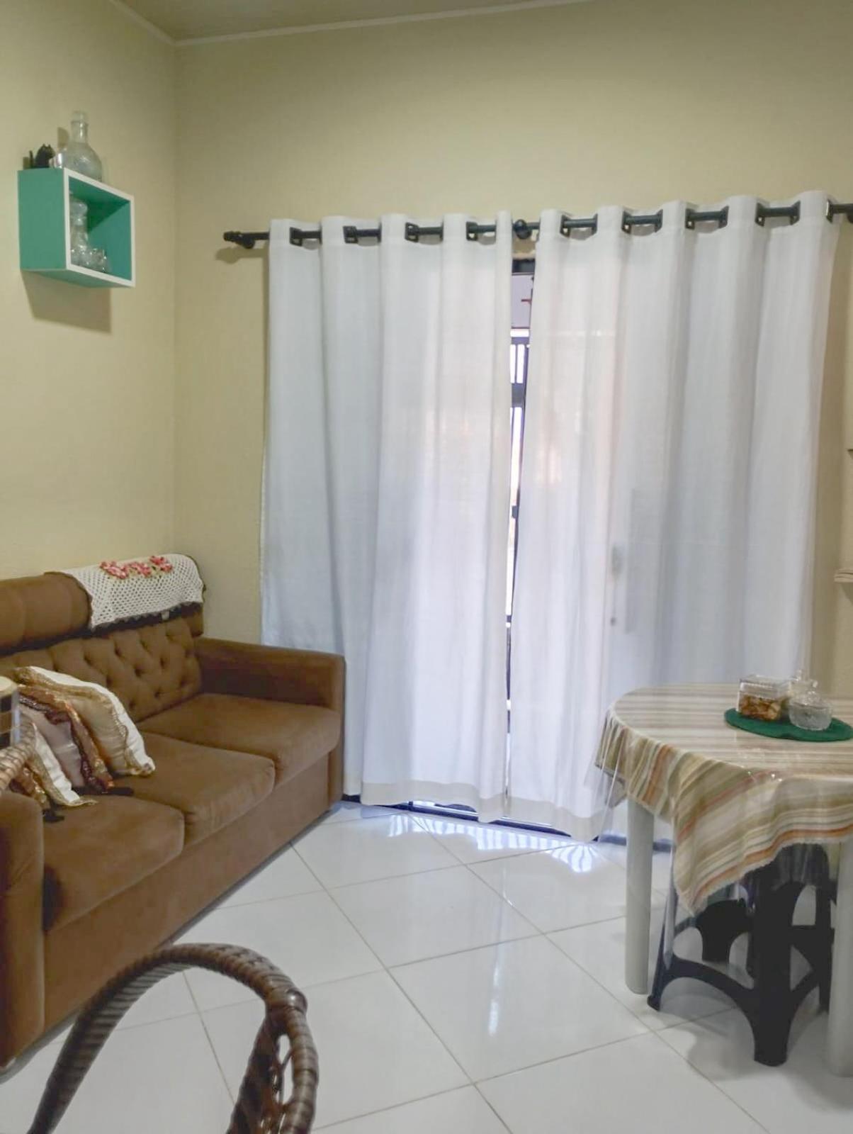 Casa Ampla com Garagem Ar-condicionado no Centro
