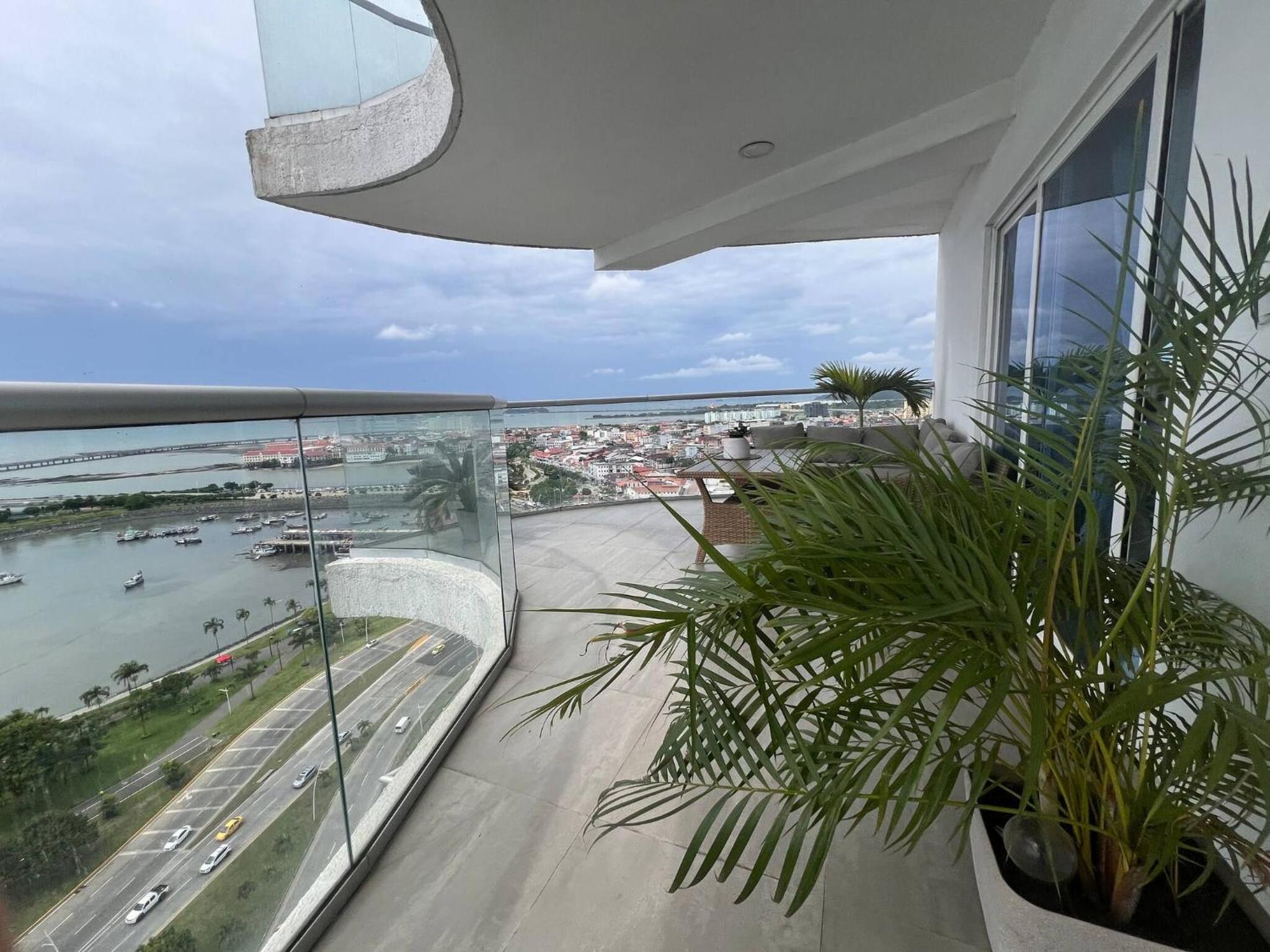 Balboa Avenue Sky Suites