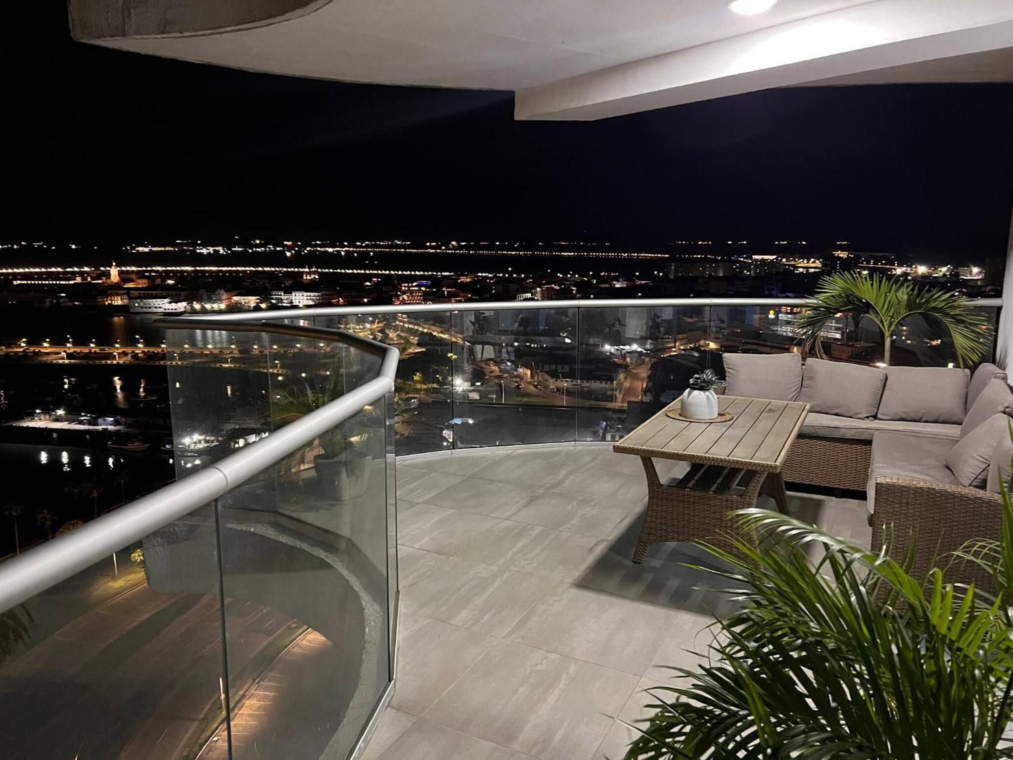 Balboa Avenue Sky Suites