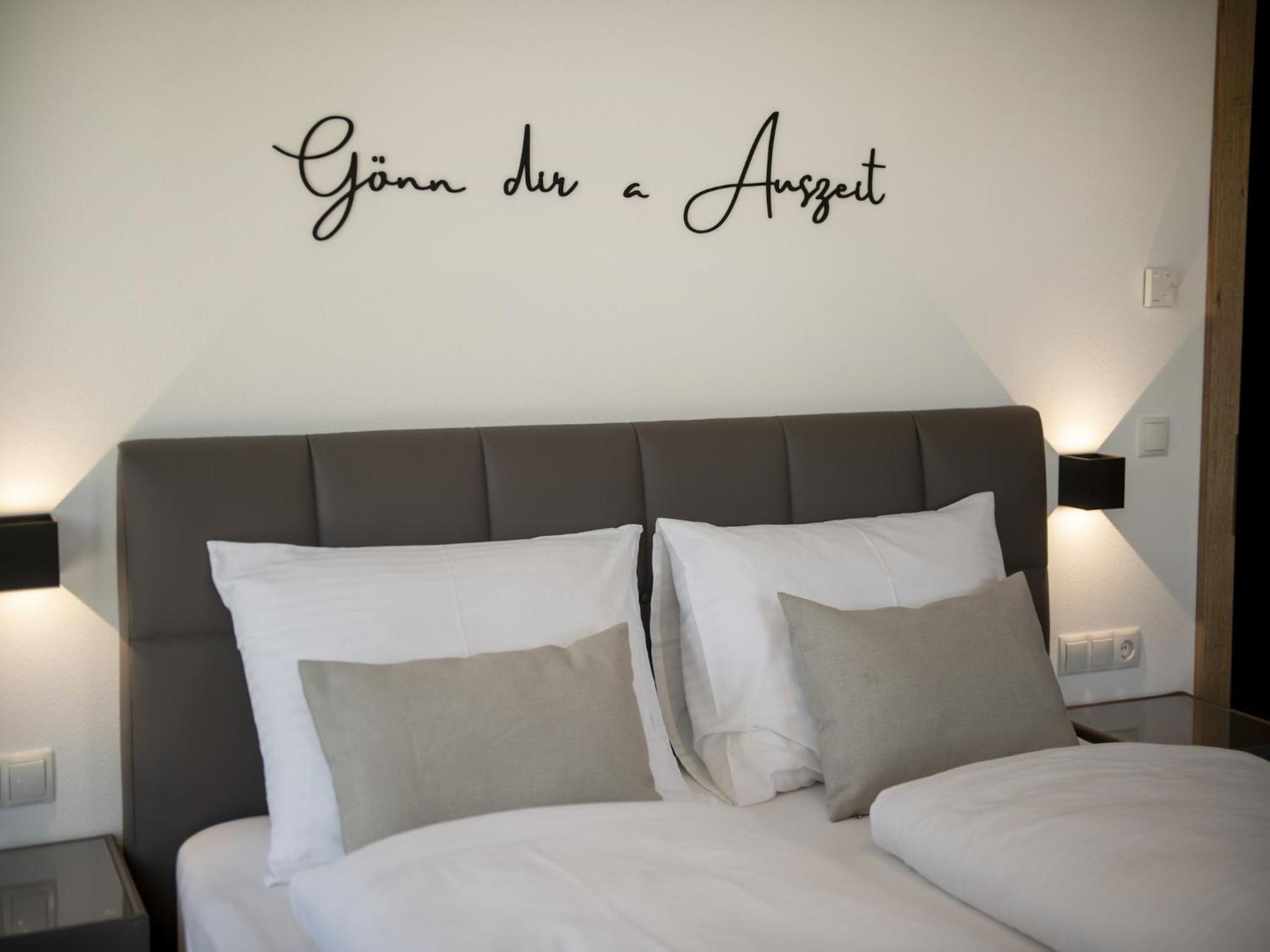 Alpine apartment with view & garden