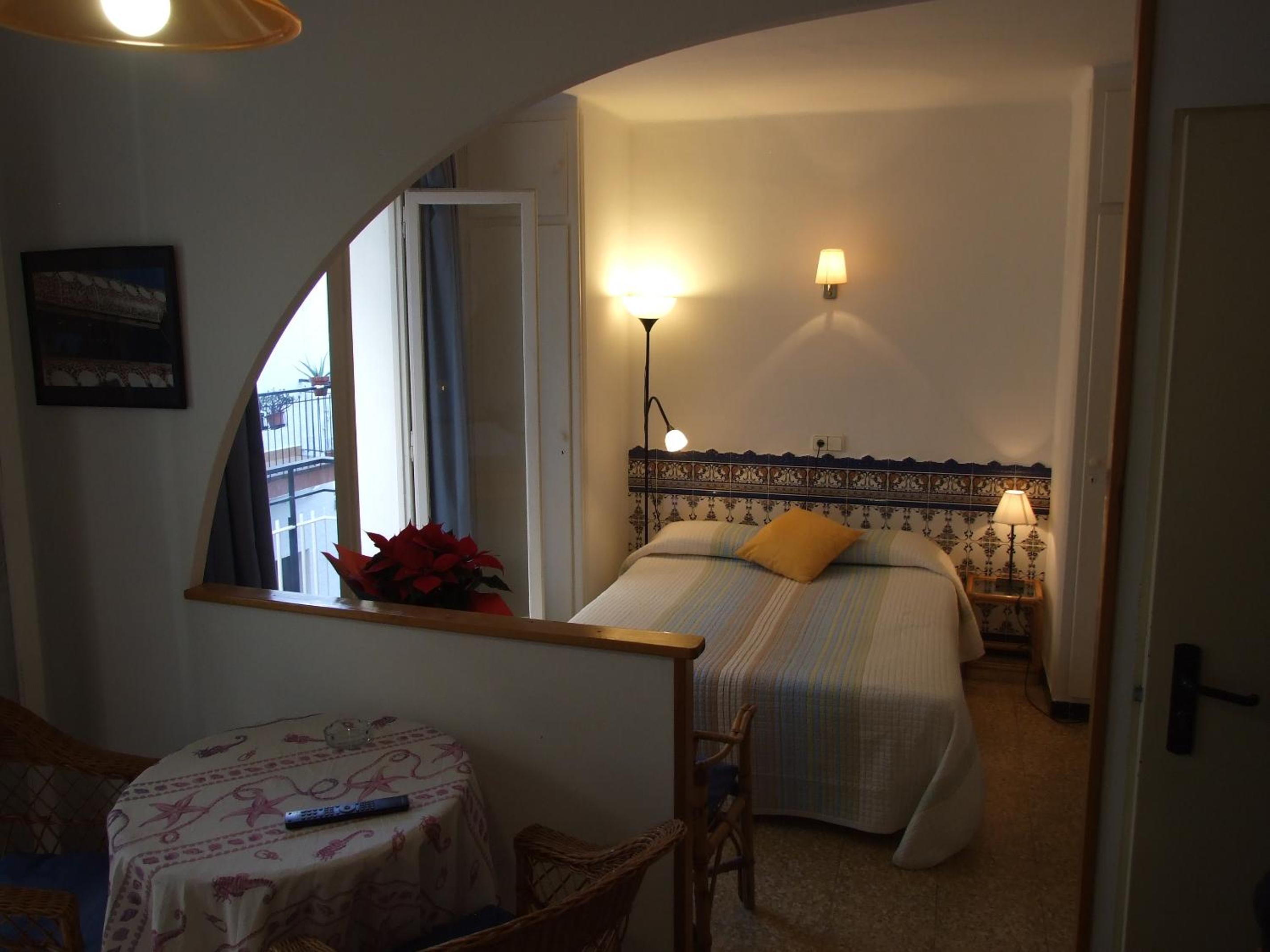 Apartamentos Montserrat view 3