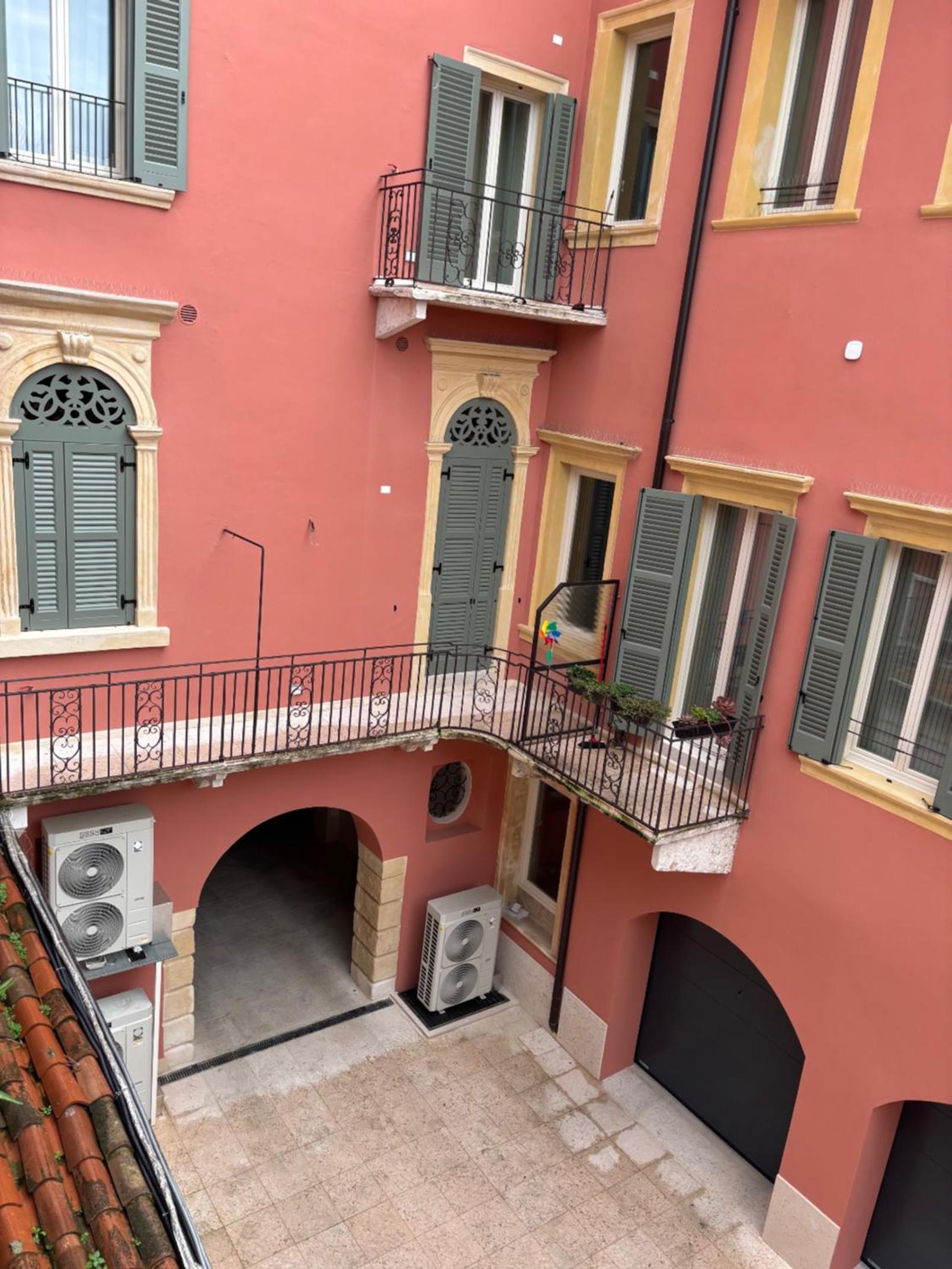 Dimora Castelvecchio ai Salvi - Soggiorno storico nel cuore di Verona con parcheggi su richiesta