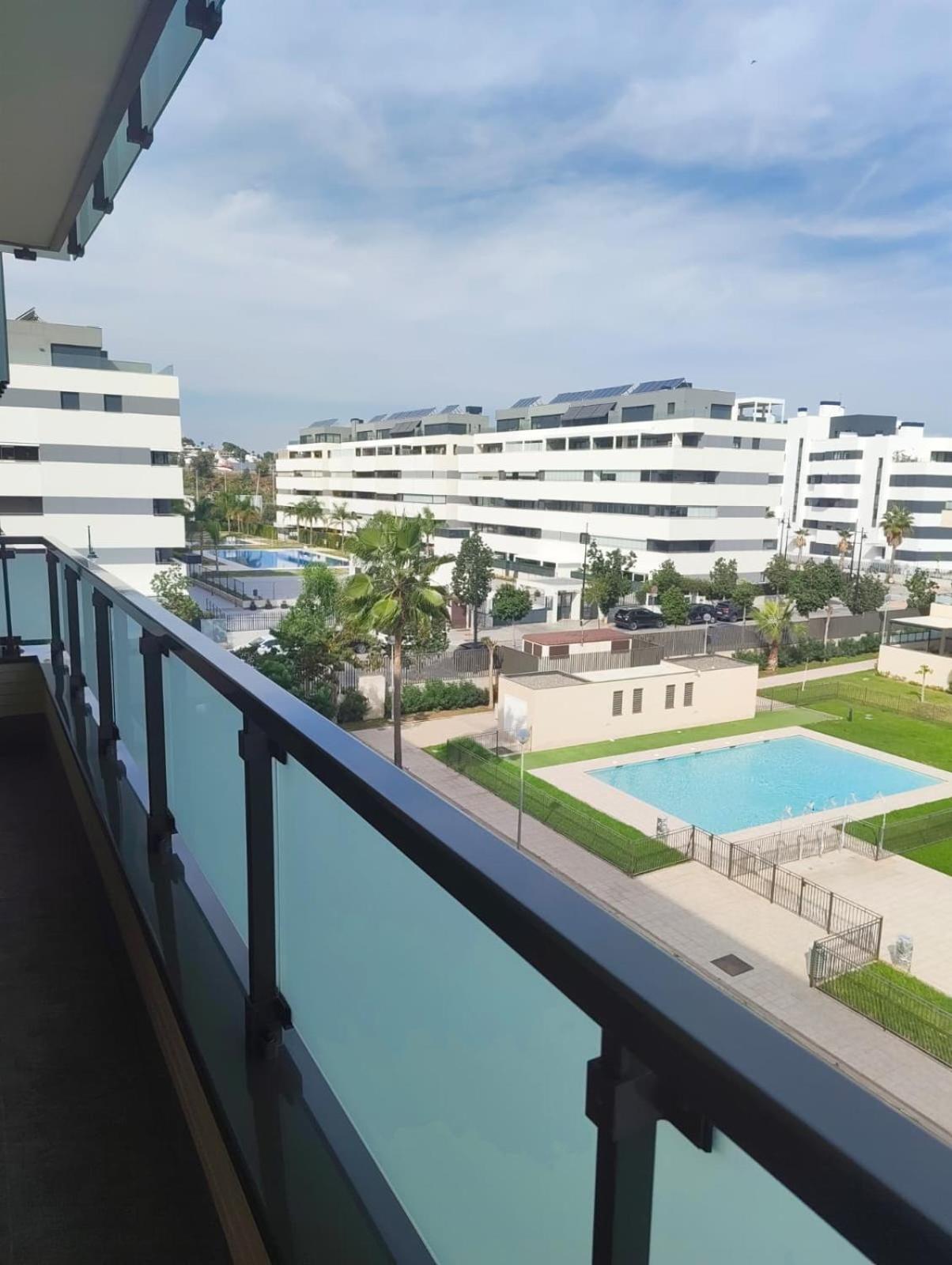 Los Álamos Breeze - 3BR Next to the Beach Apt - Free Parking - Salt Pool