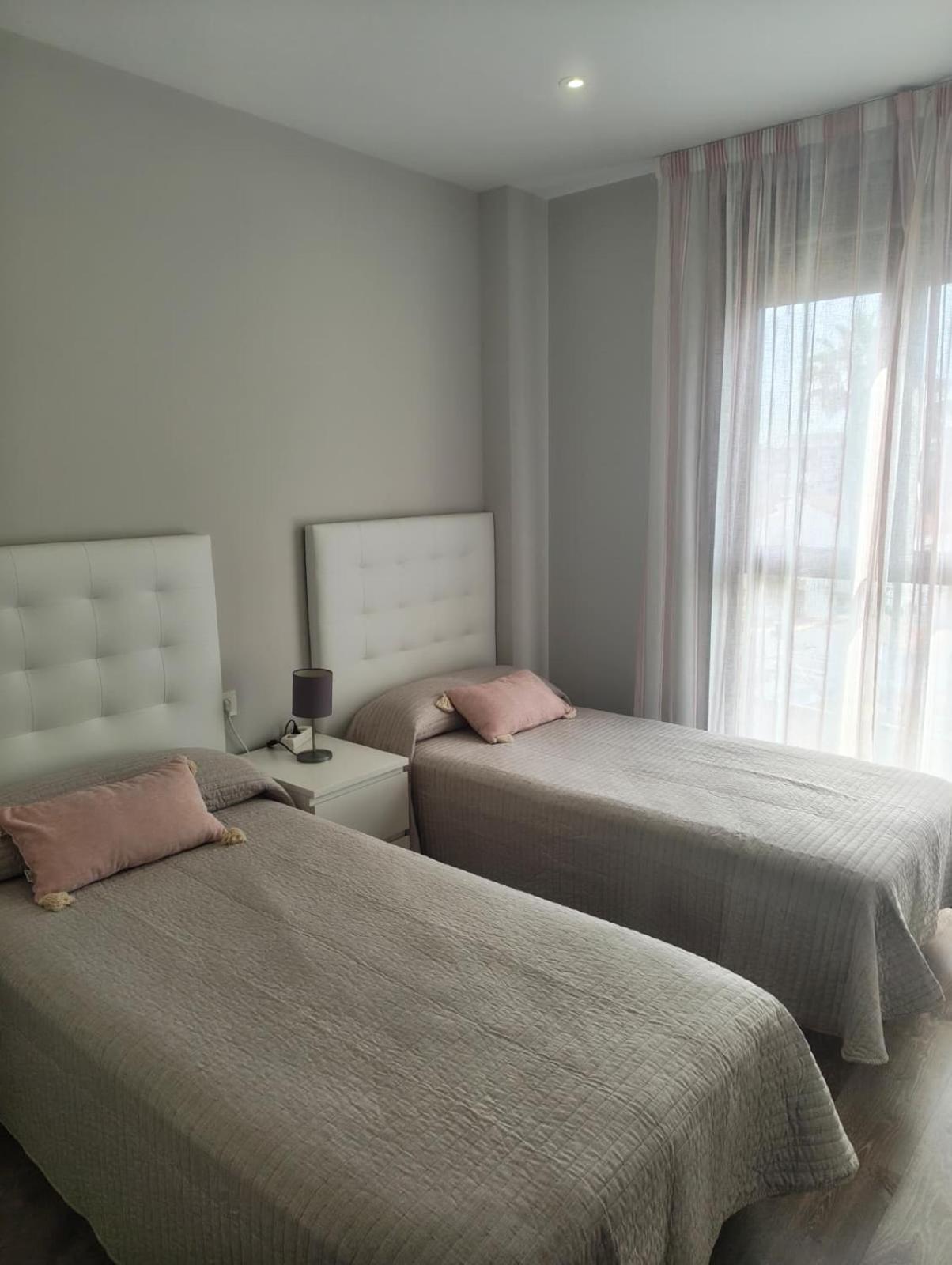 Los Álamos Breeze - 3BR Next to the Beach Apt - Free Parking - Salt Pool