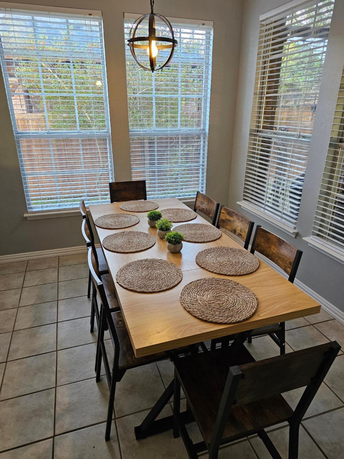 Spacious 4BR home for 12, Family & Friends DFW World Cup Concerts Sports Rodeos