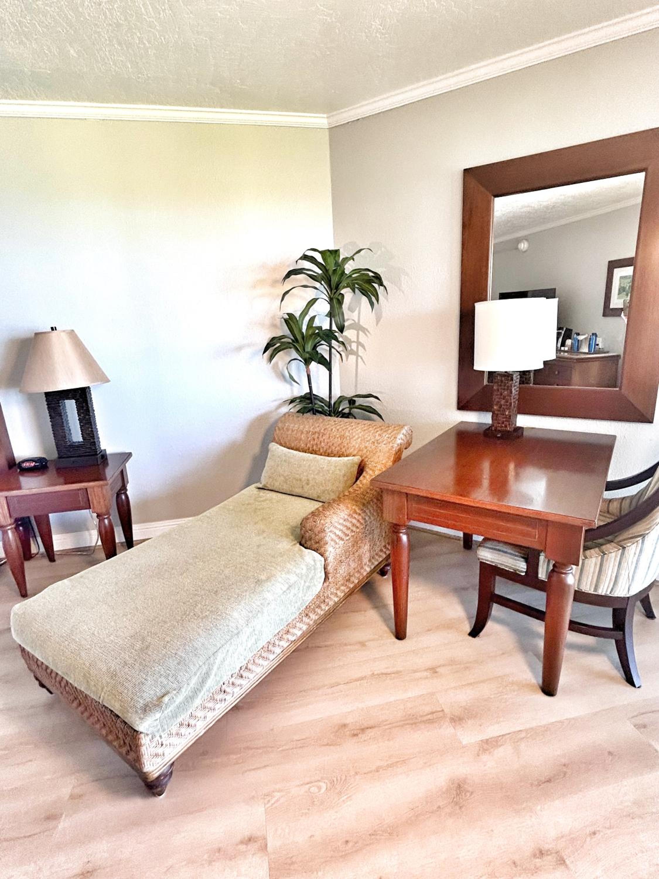 New! Watch Pacific Ocean sunrise from the comfort of your private ocean view lanai with coffee in hand!