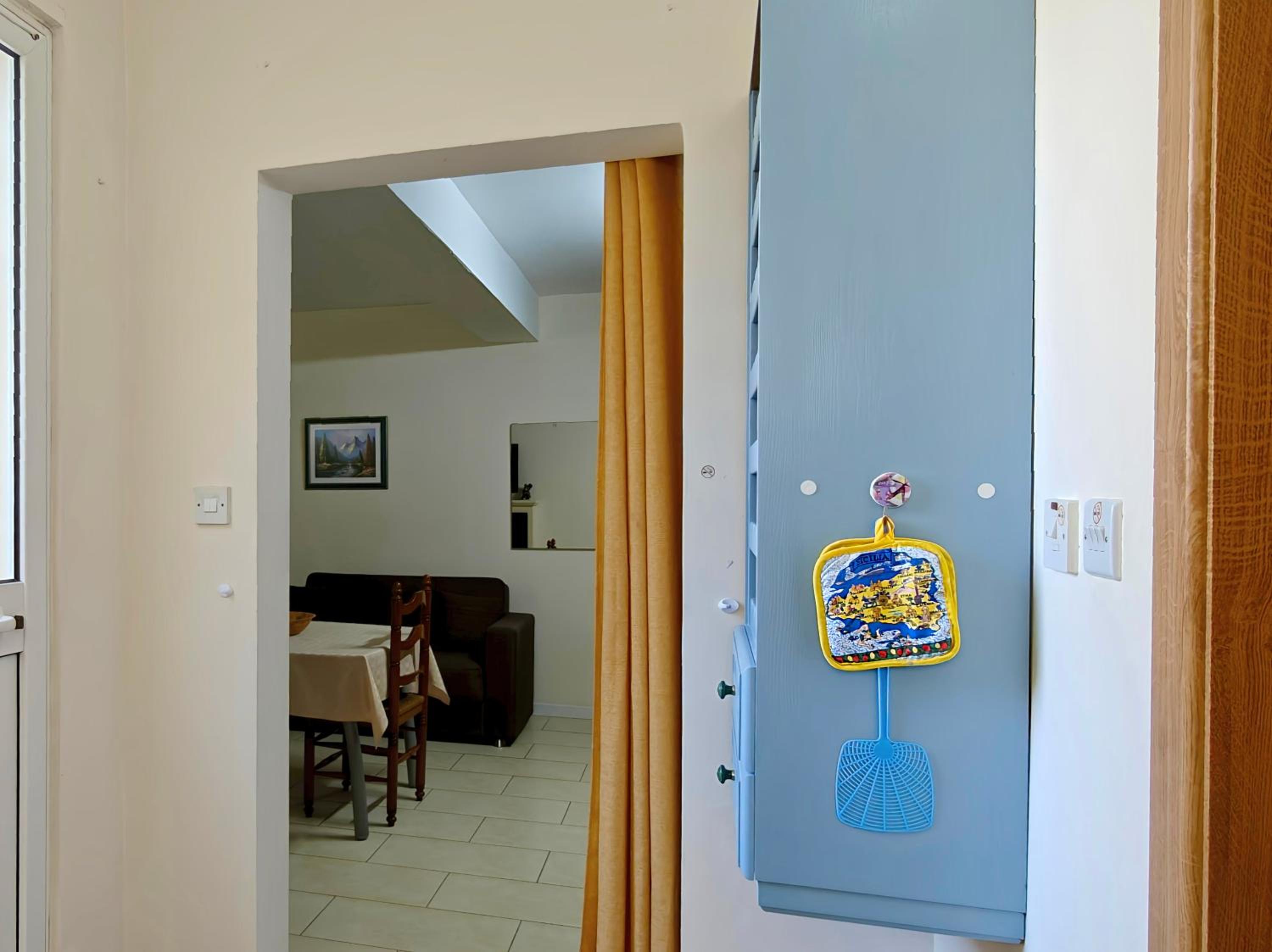 Private Guest Suite - Villa with Pool