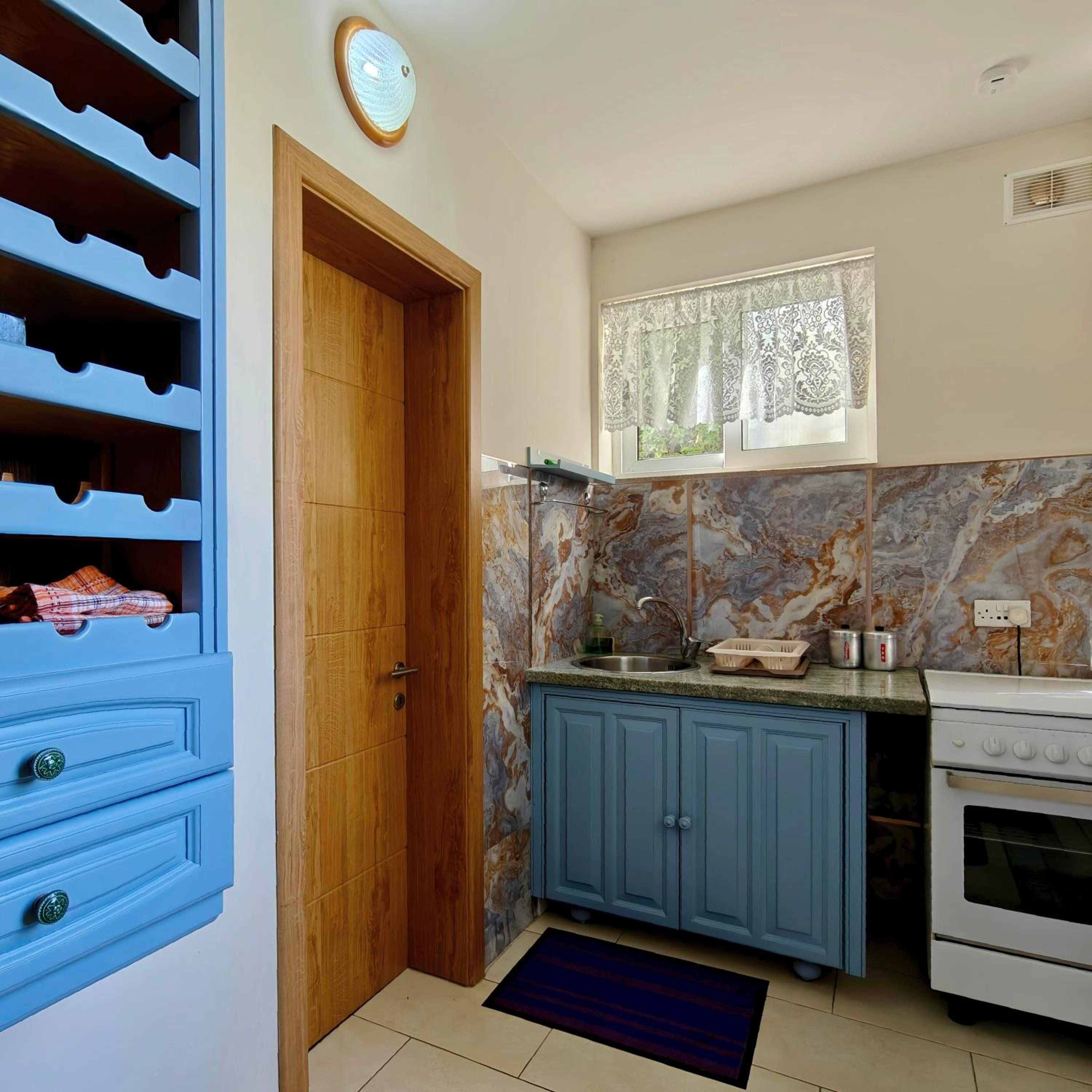 Private Guest Suite - Villa with Pool