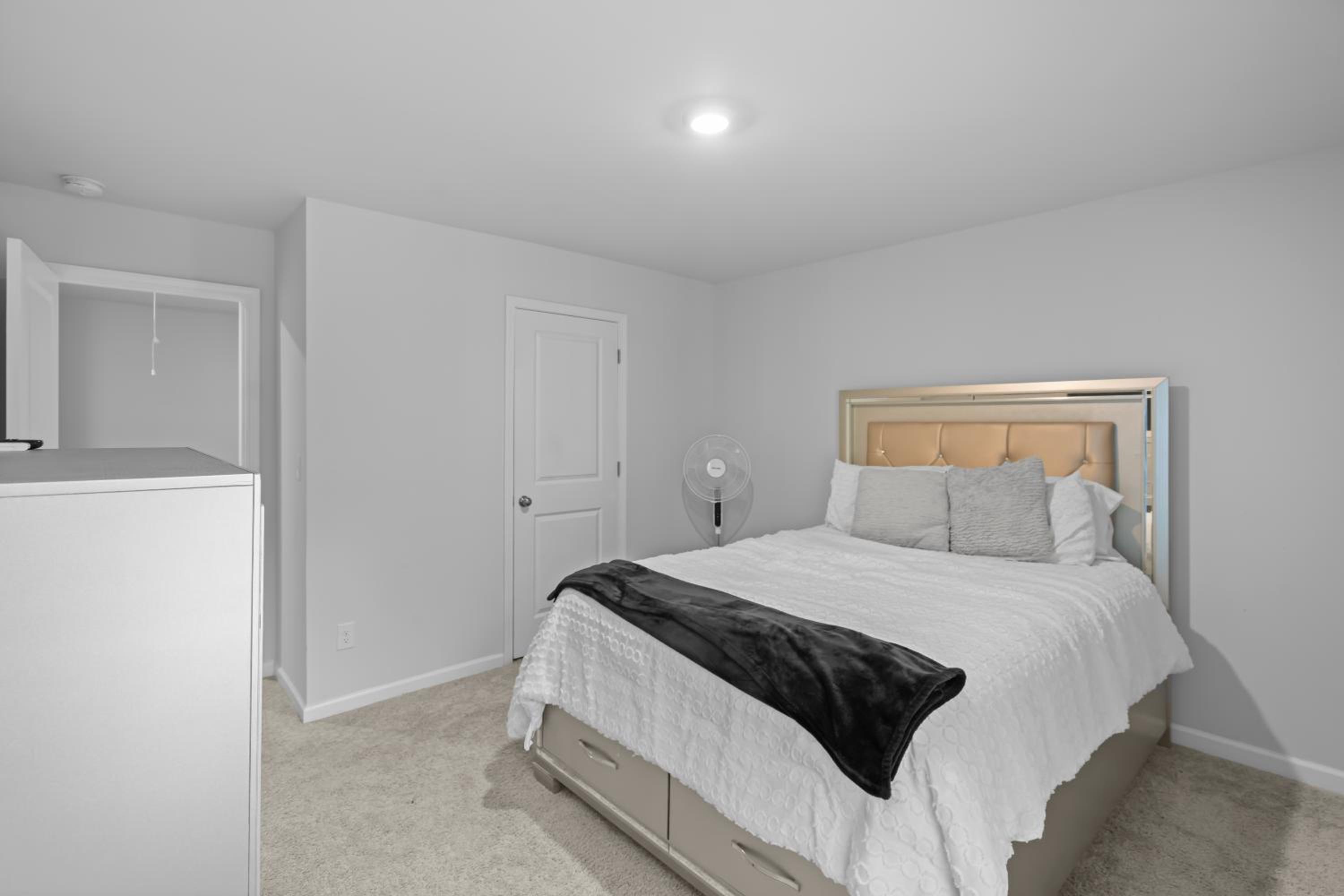 Beautiful New Townhome 25 mins from Metro Atlanta