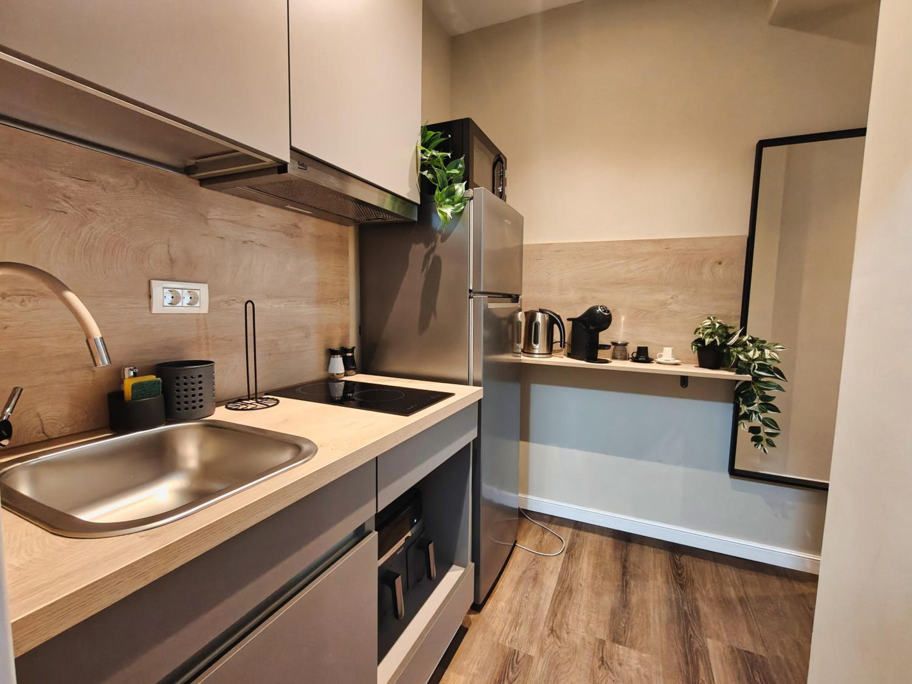 Romana Luxury Design Suites - City Center by Pumo Properties
