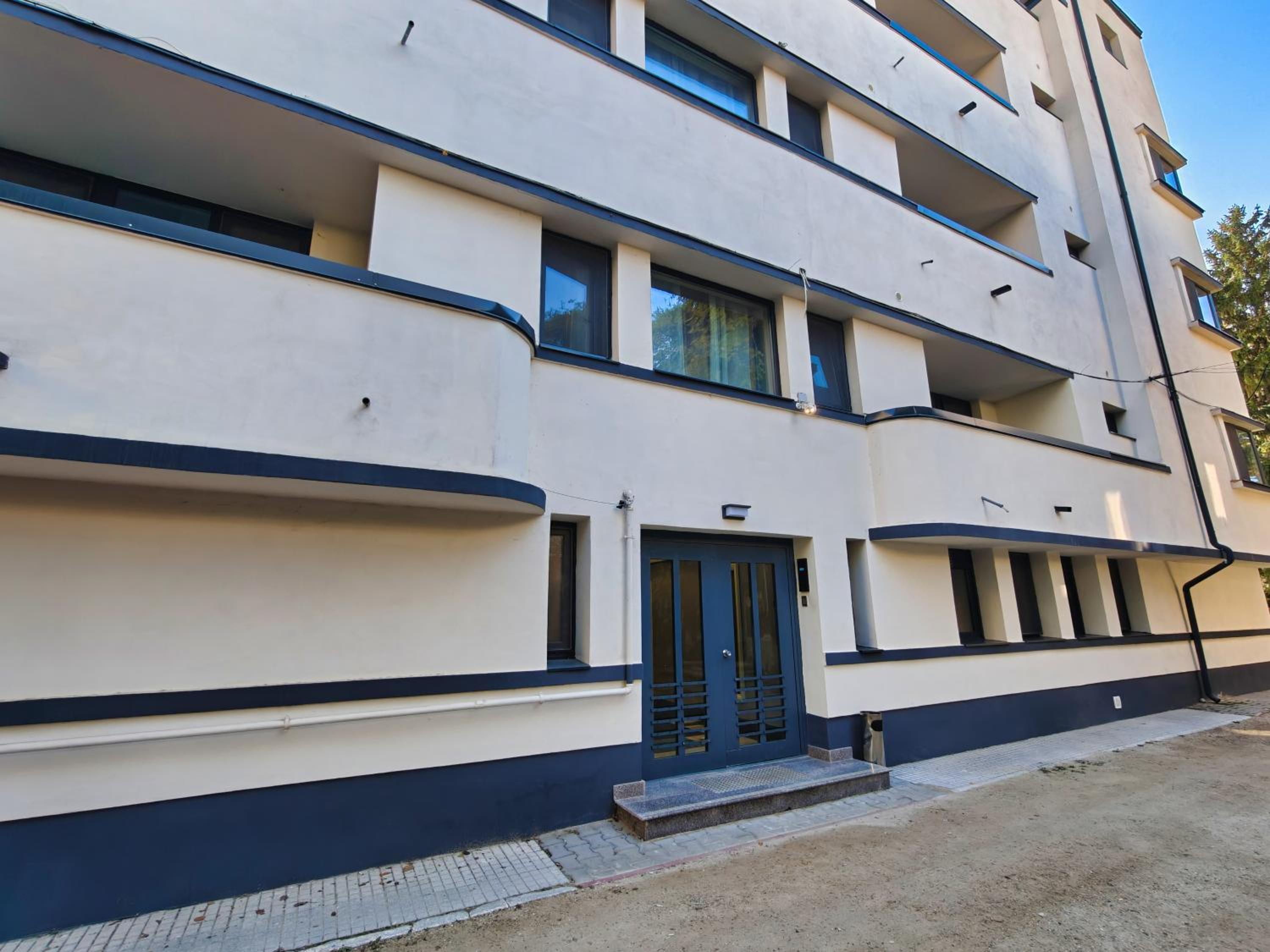 Romana Luxury Design Suites - City Center by Pumo Properties