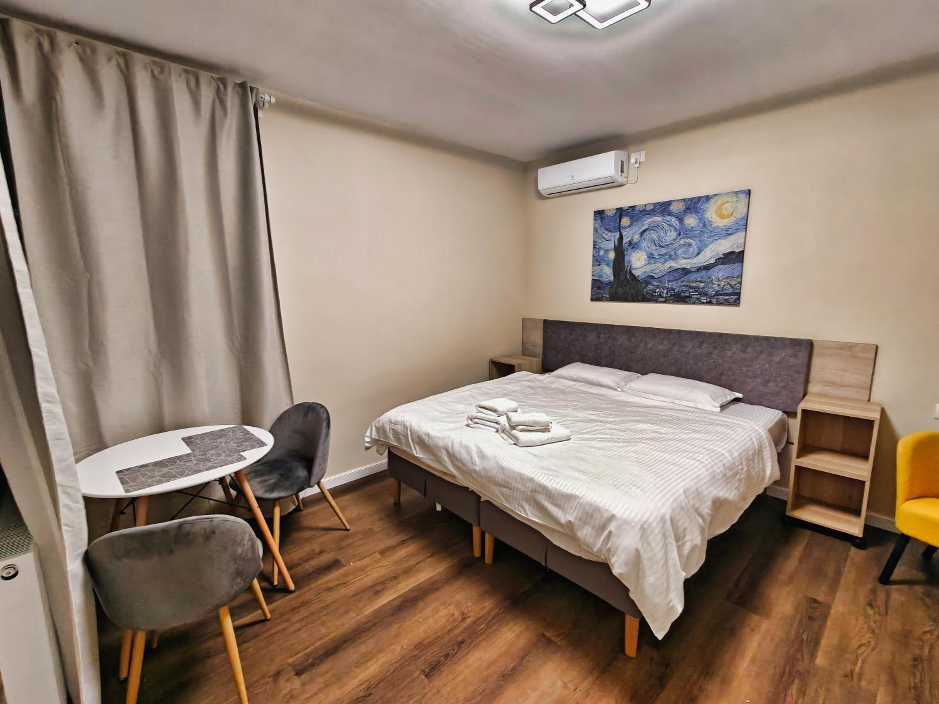 Romana Luxury Design Suites - City Center by Pumo Properties