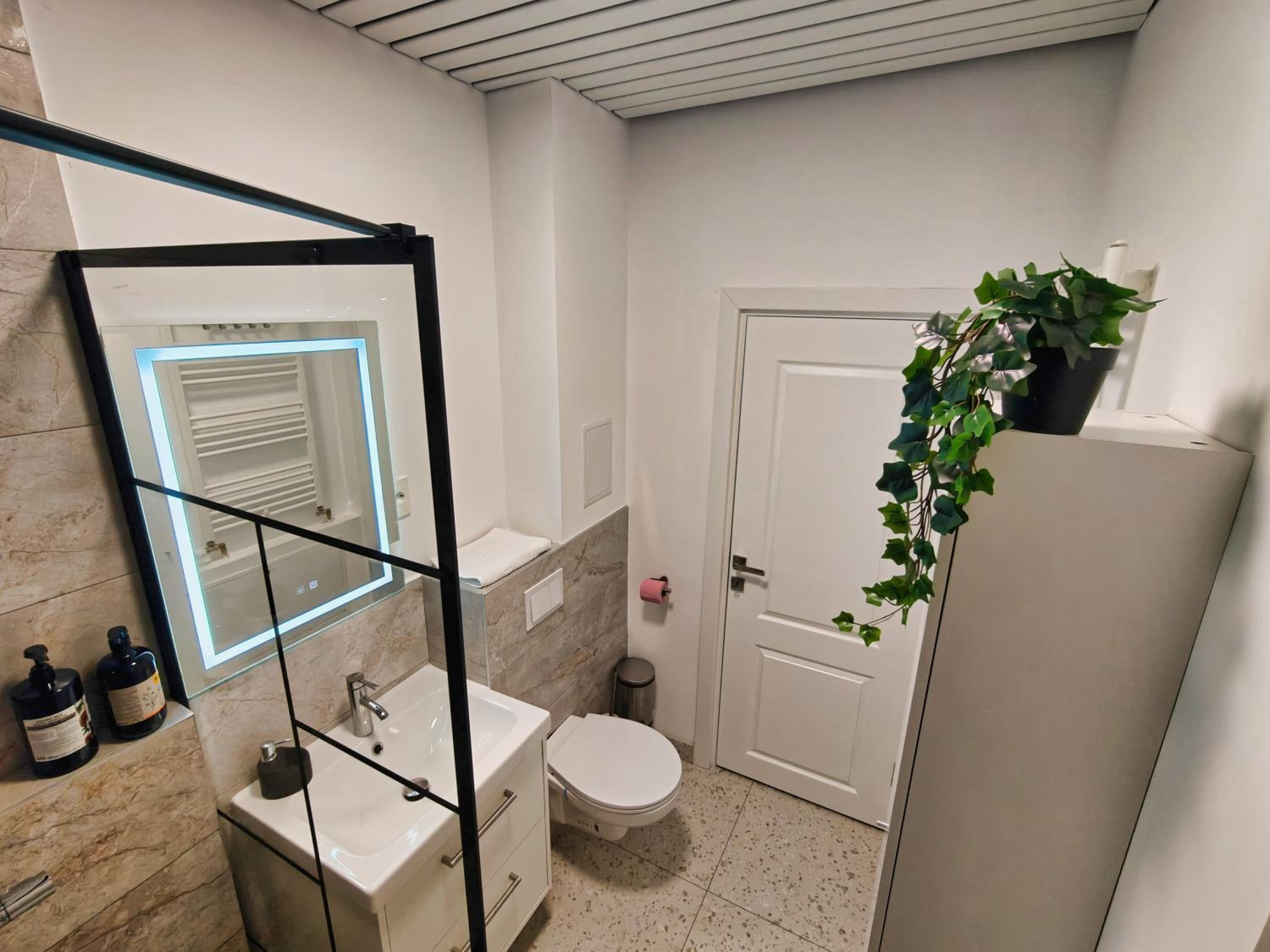 Romana Luxury Design Suites - City Center by Pumo Properties