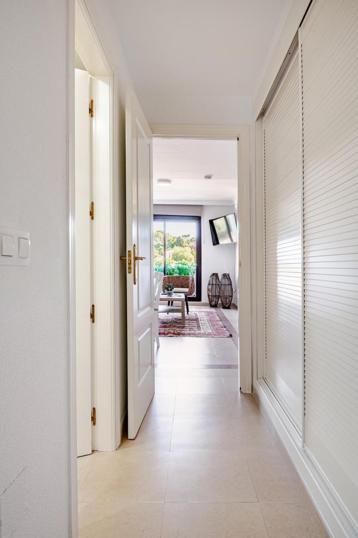 Banús Walk Apartment