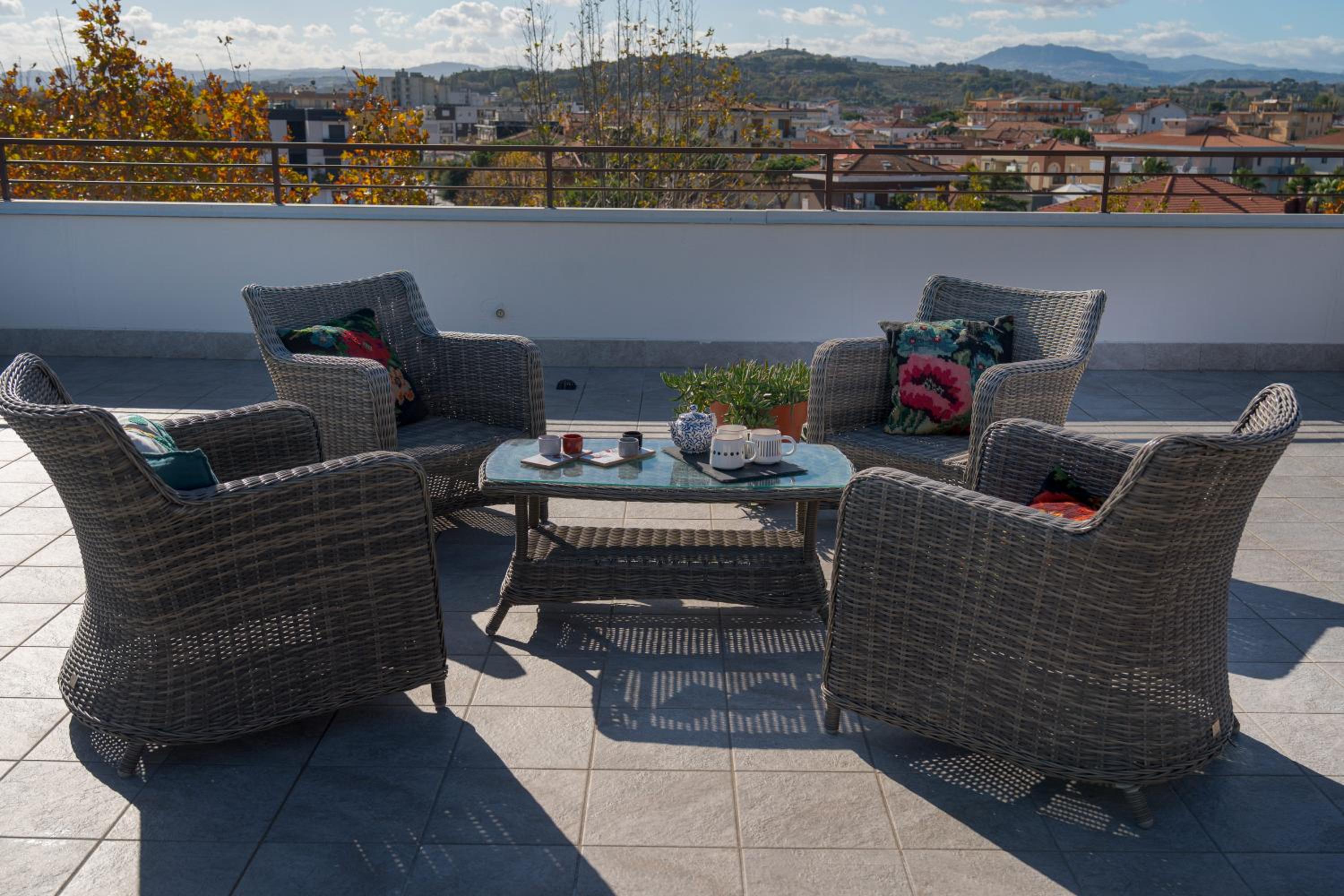 Essenza Suite Apartments