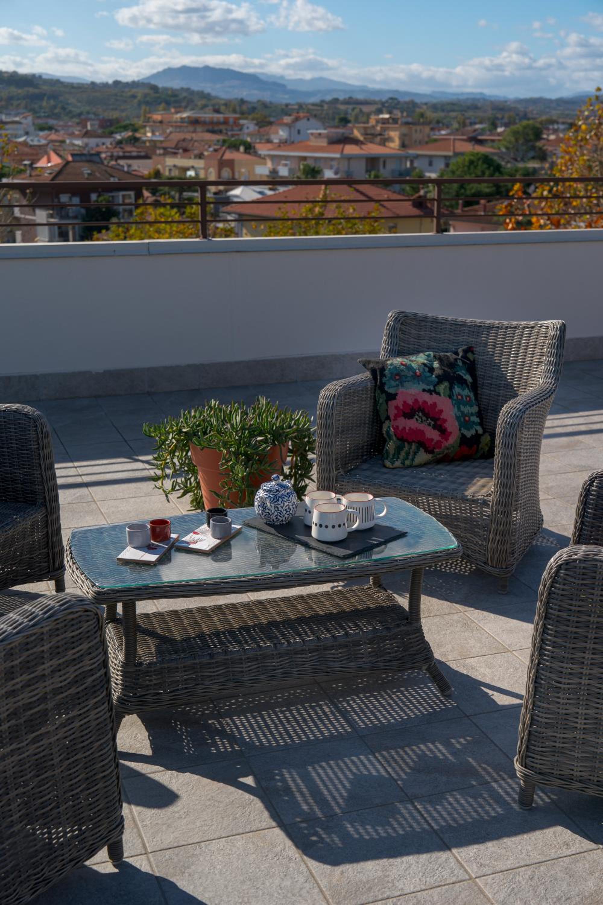 Essenza Suite Apartments