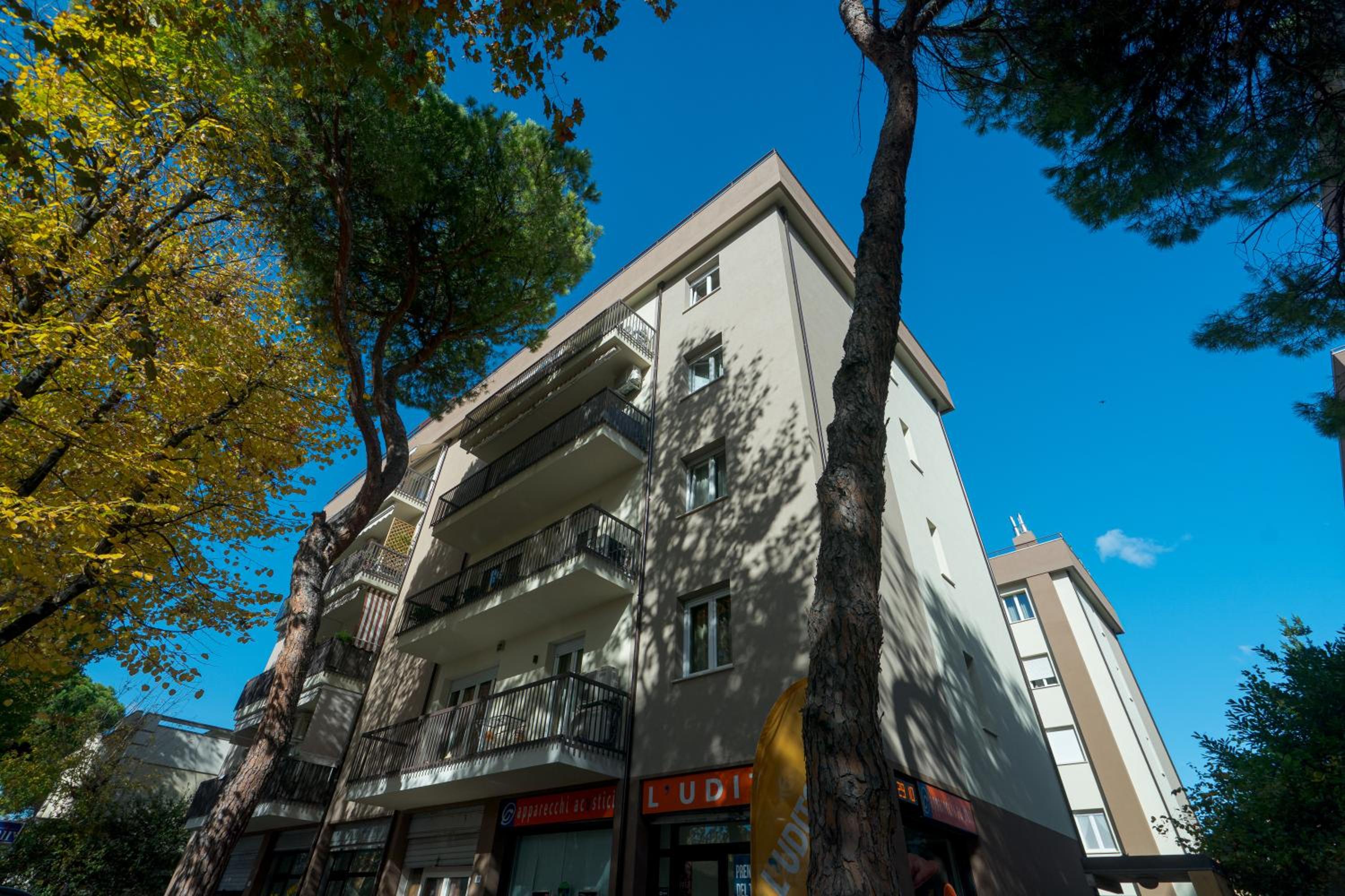 Essenza Suite Apartments