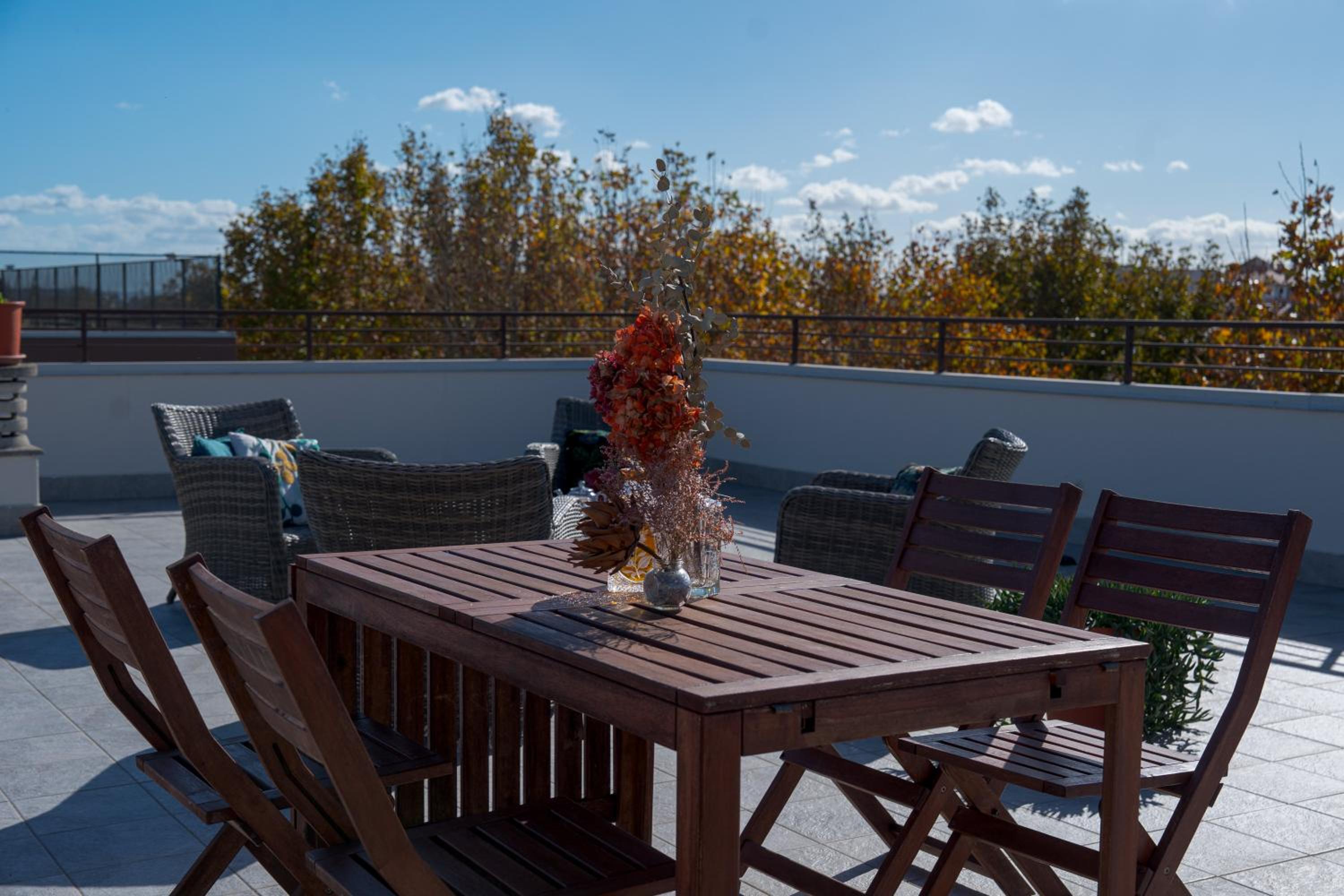 Essenza Suite Apartments