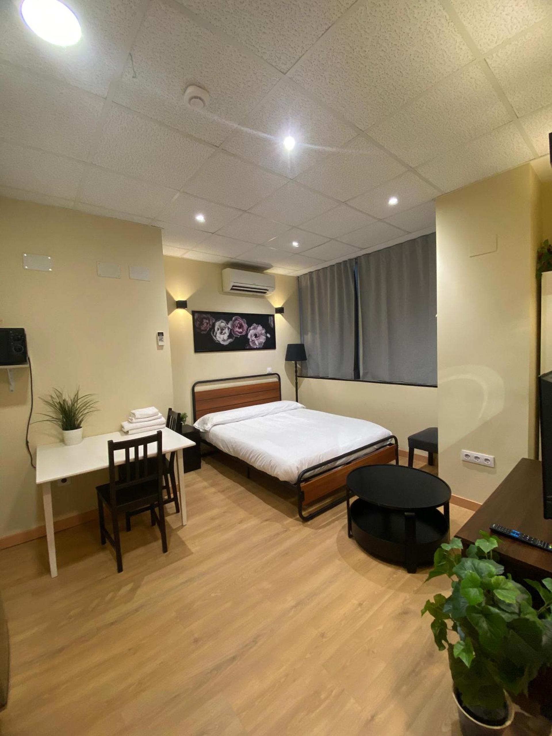 Estudios 85 - Cerca de Madrid, Toledo y Parque Warner