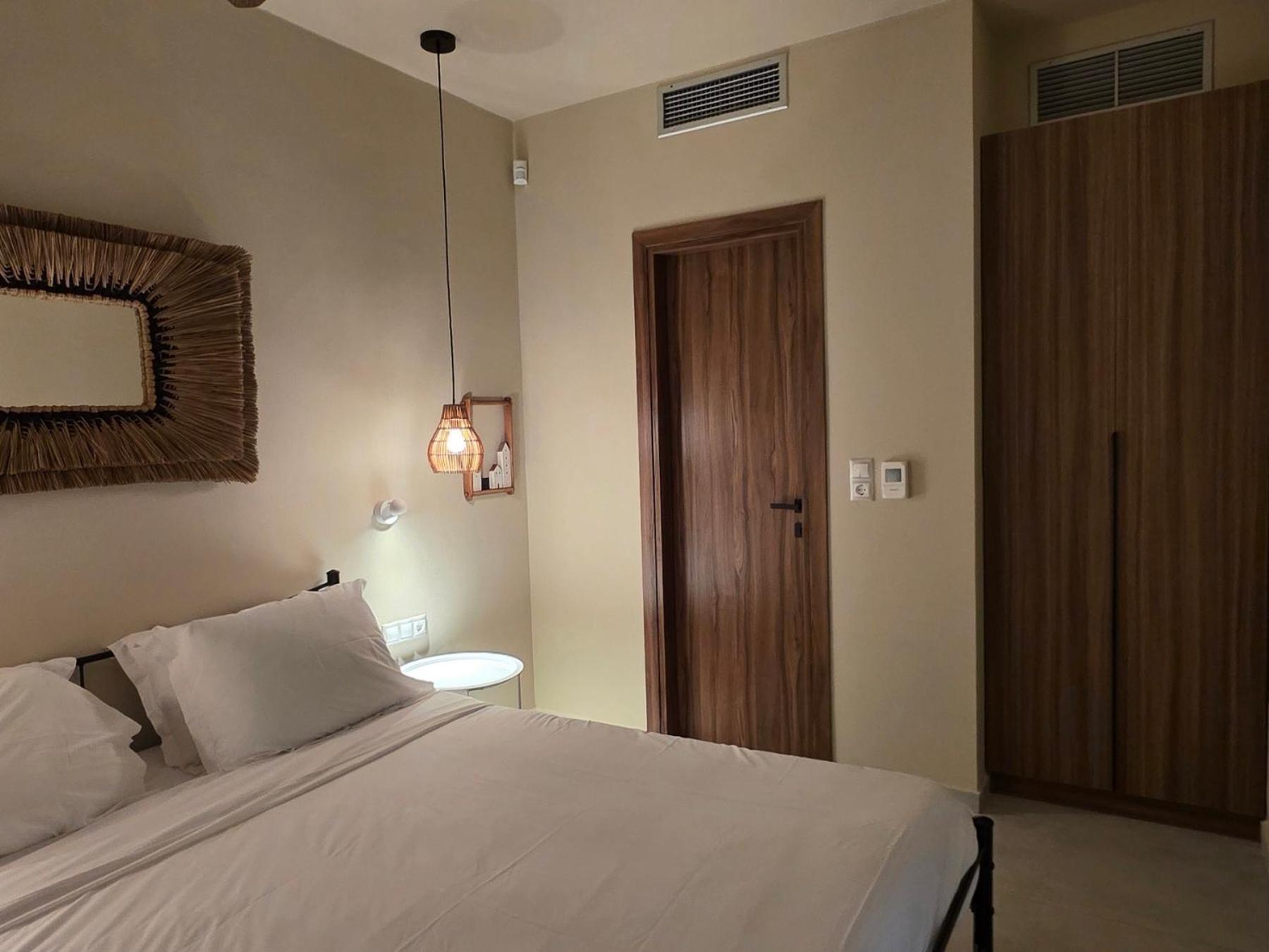 Romantic Pool Suite with Sea View Rastoni