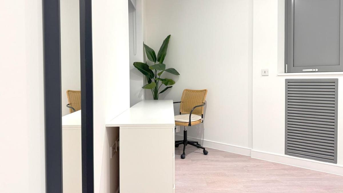 Stylish Chelsea 2BR - at BatterseaPS Shopping Mall, Family Friendly