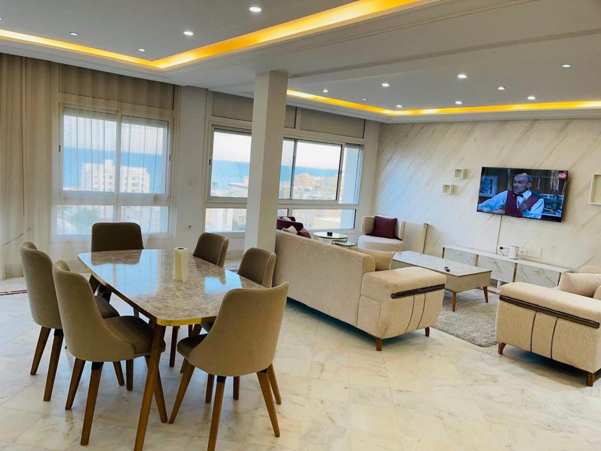 Luxury Stay with Panoramic Sea Views, Tourist zone