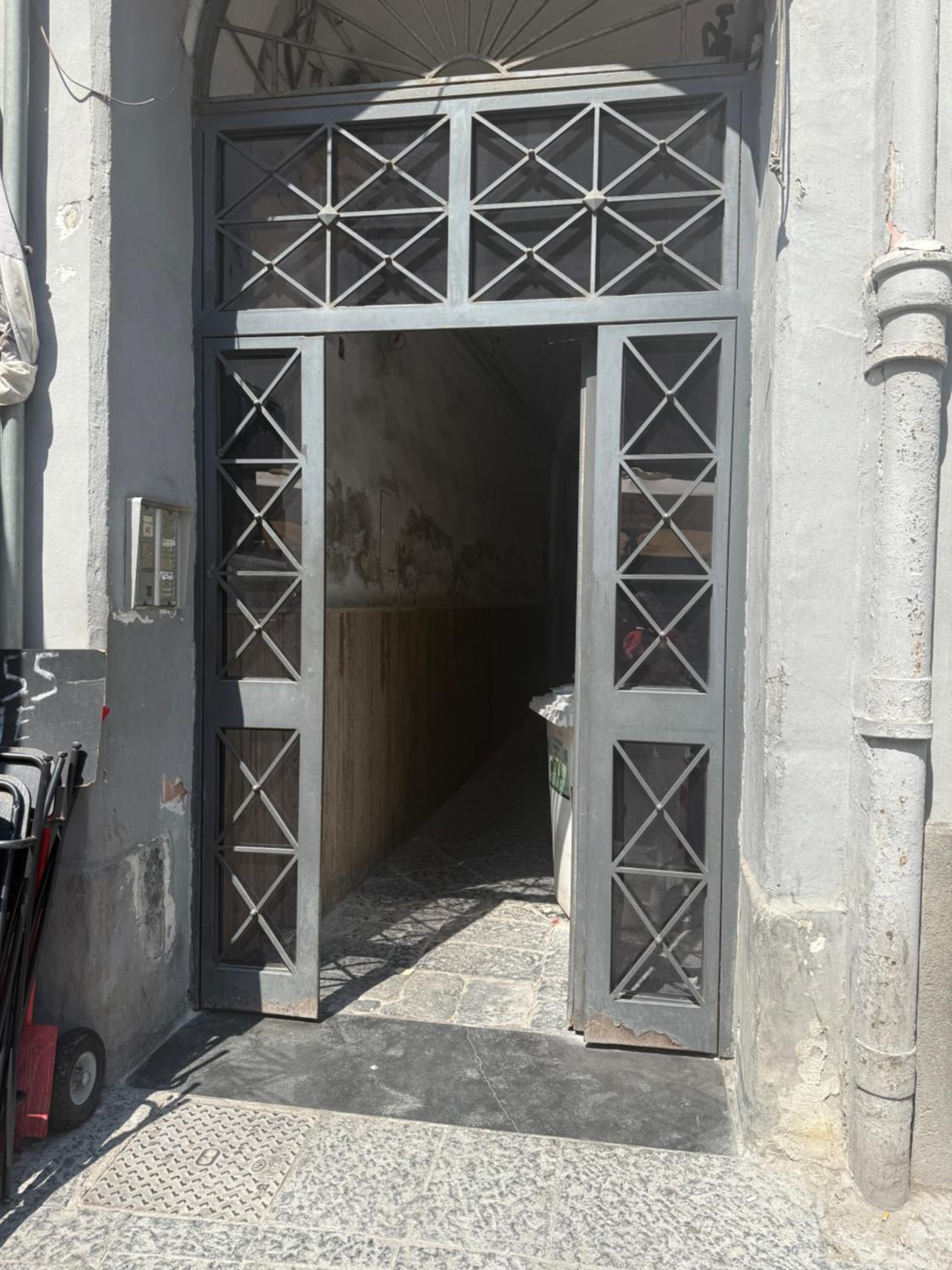 Dimora dei Vergini ,Rione Sanità,Centro Storico,5 min dalla metro ,fino a 6 ospiti
