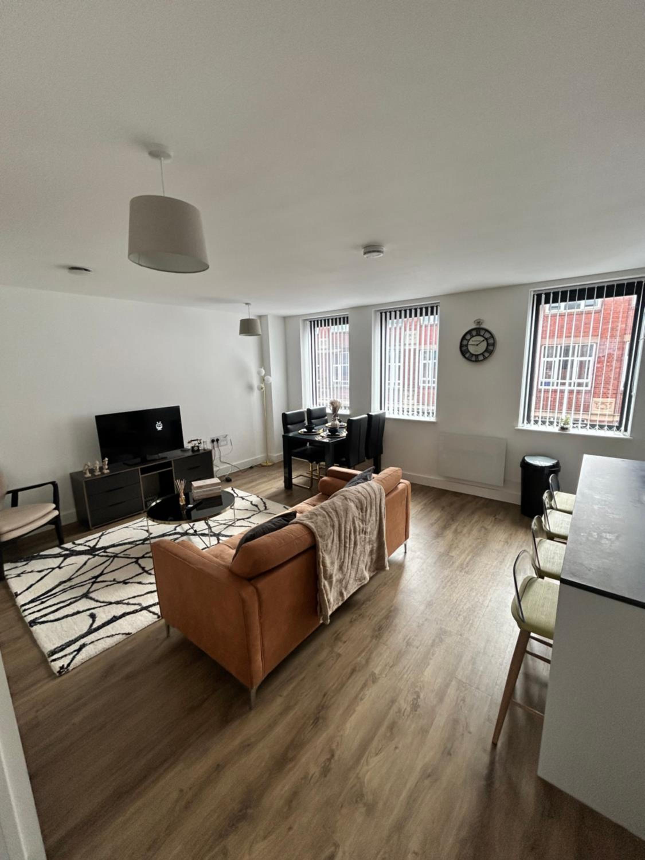 Stylish 2 Floor Penthouse Netflix & Wi-Fi
