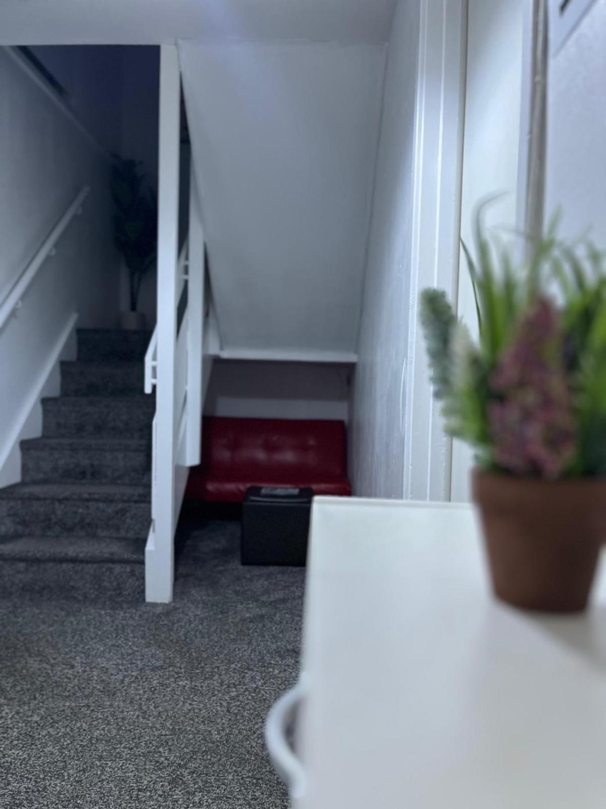 Near City Centre, Free Parking