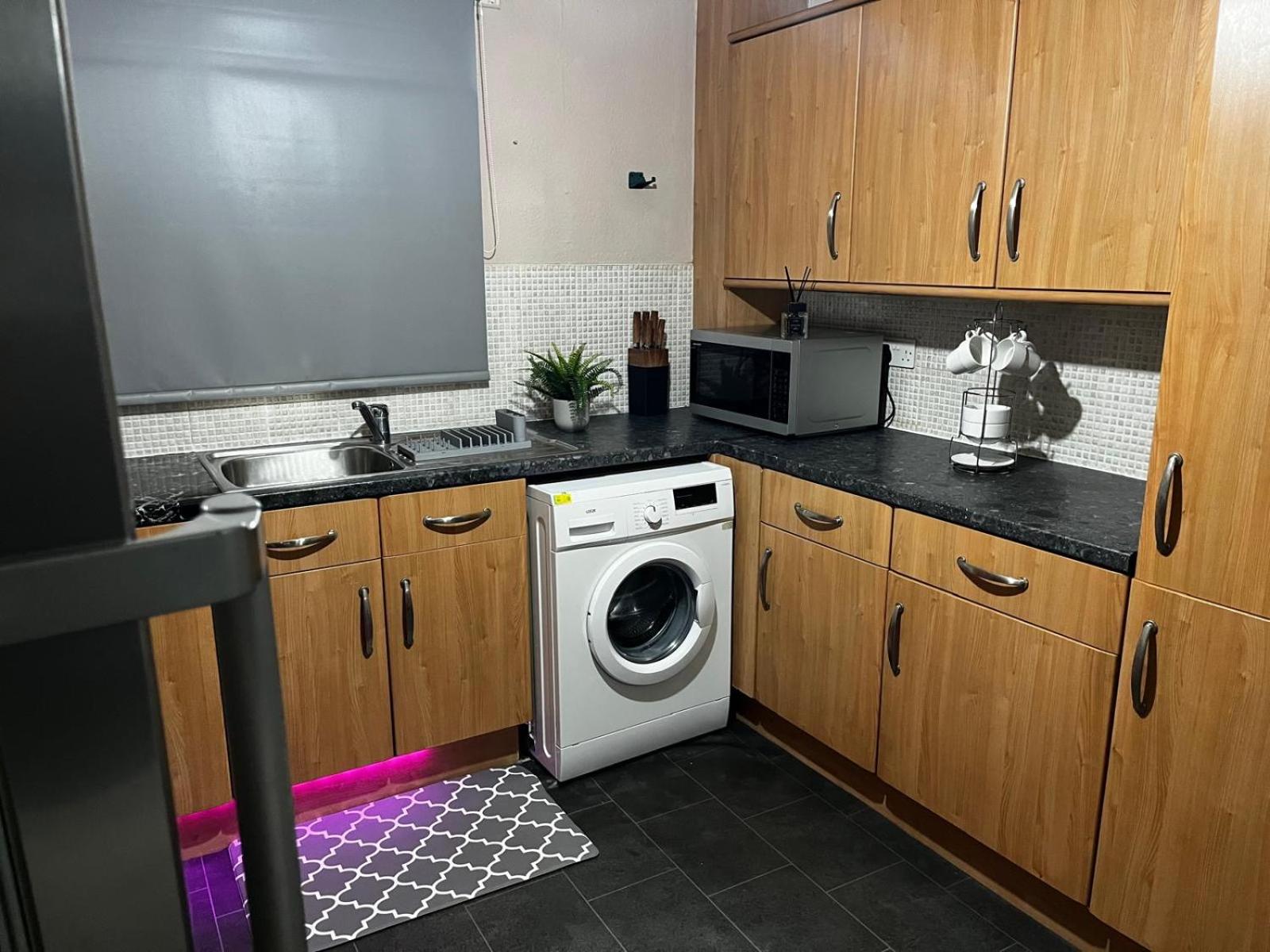 Near City Centre, Free Parking