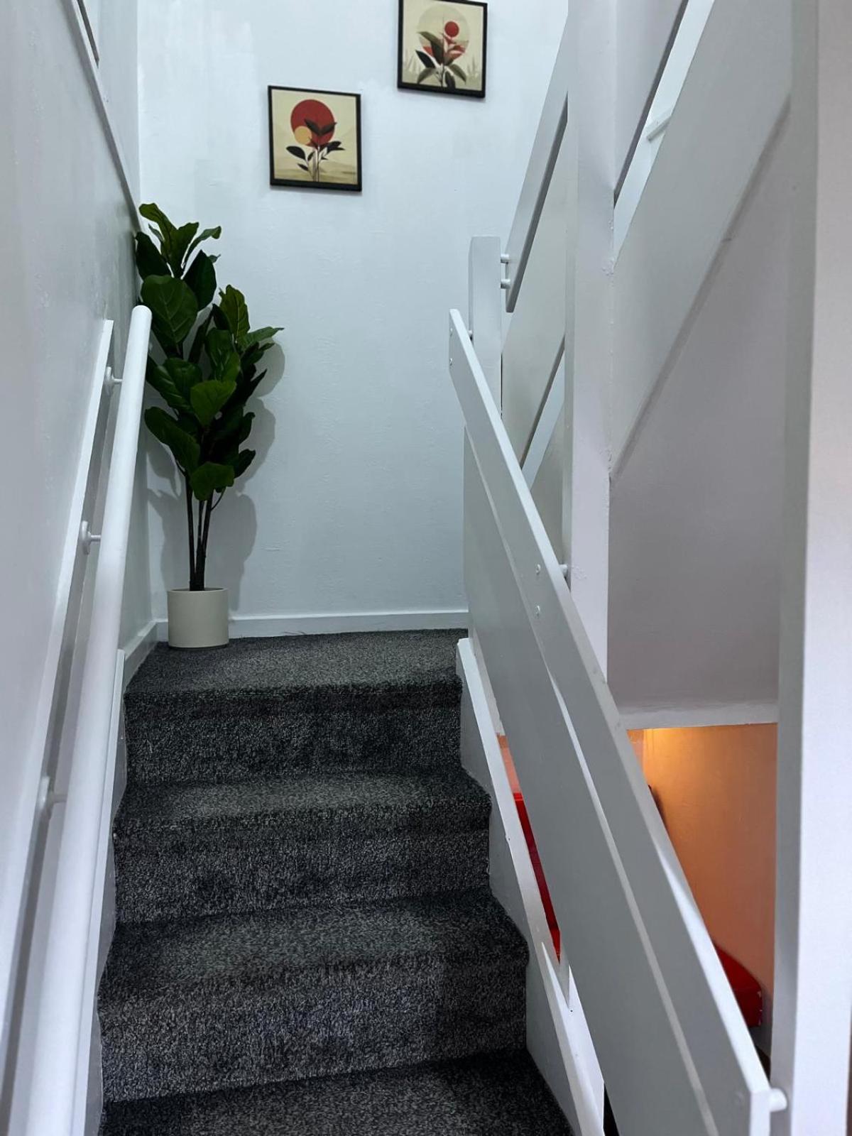 Near City Centre, Free Parking