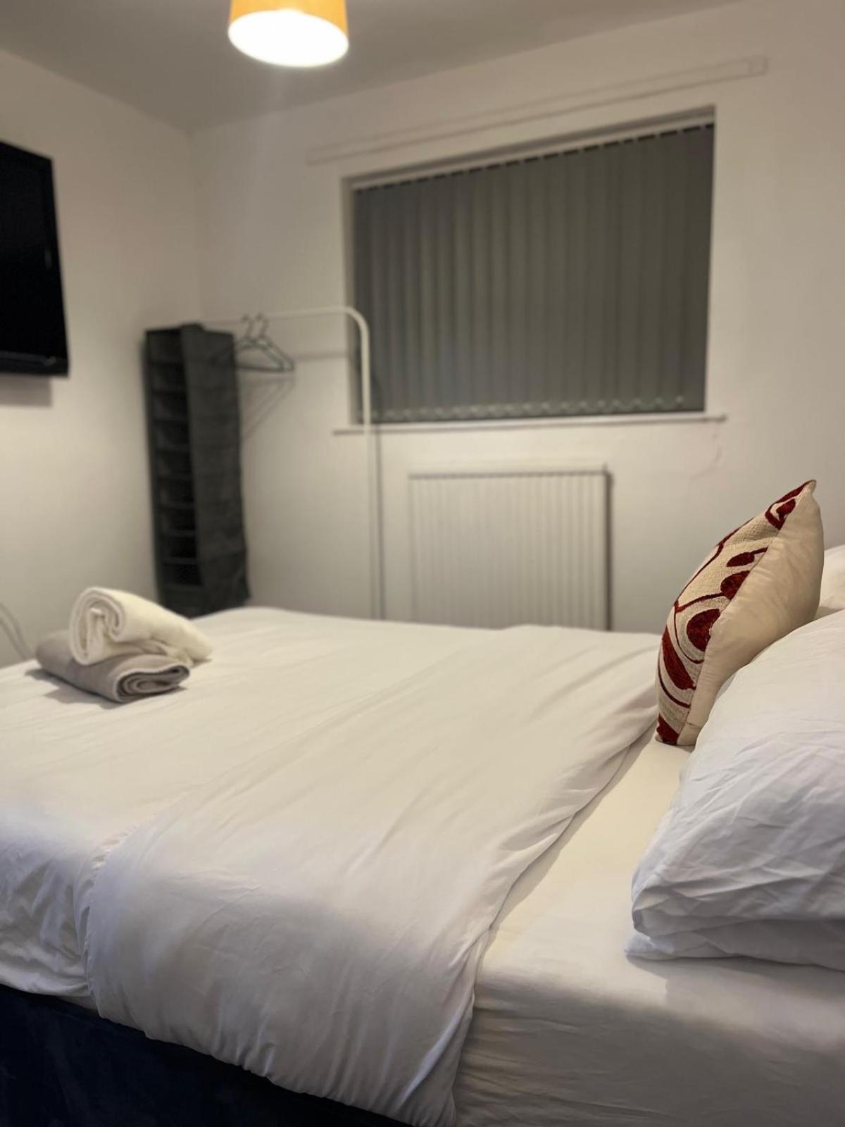 Near City Centre, Free Parking