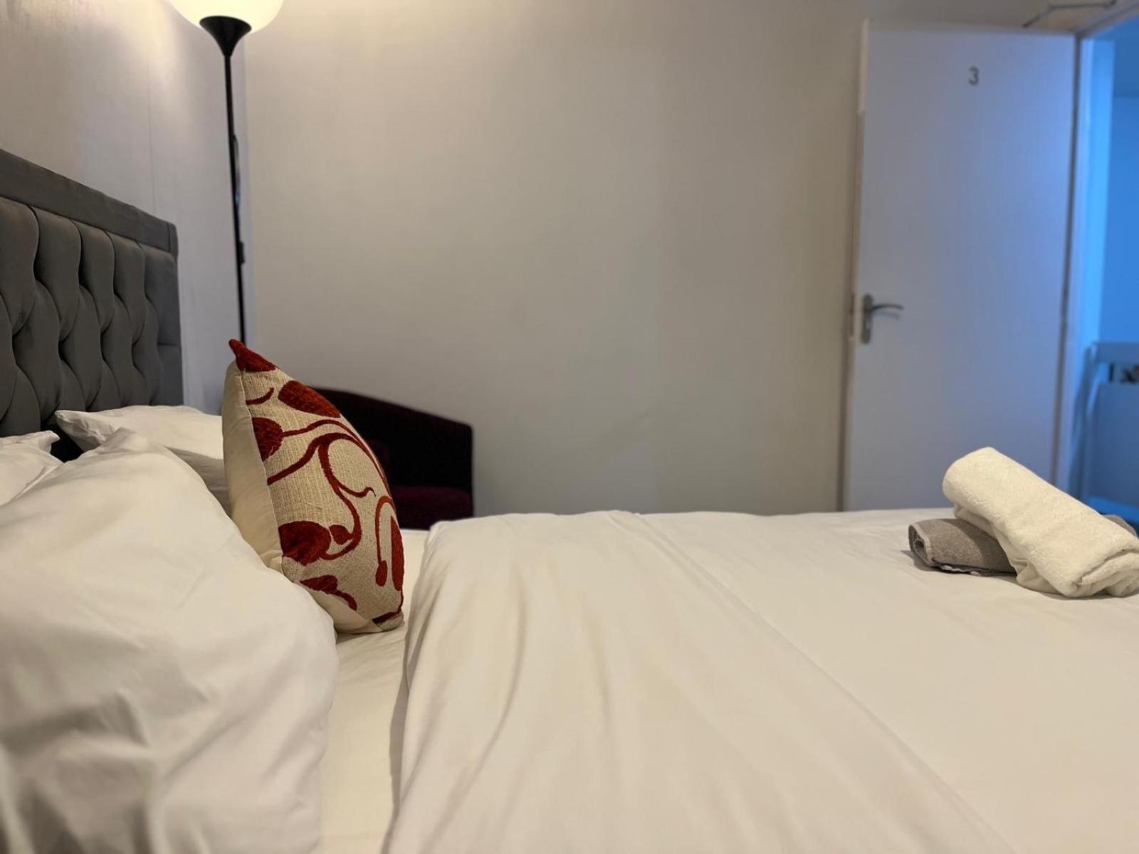 Near City Centre, Free Parking