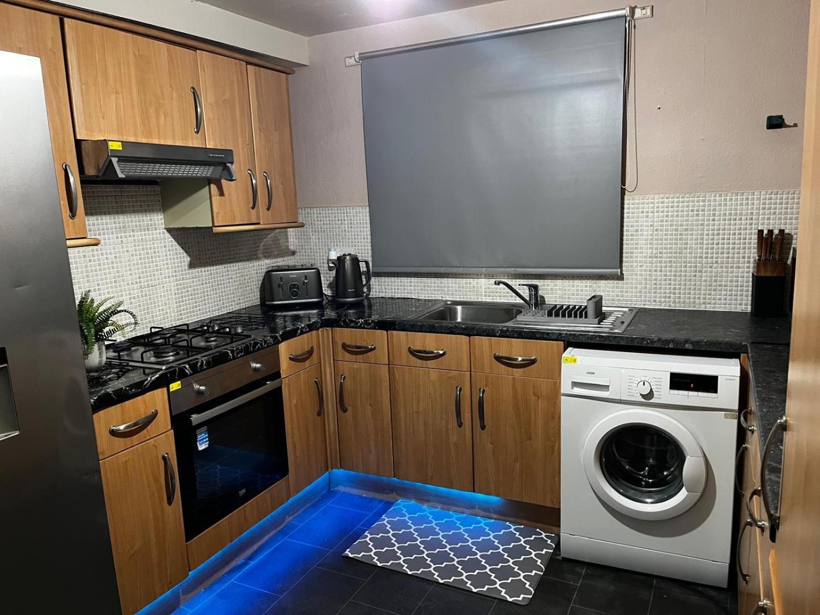 Near City Centre, Free Parking