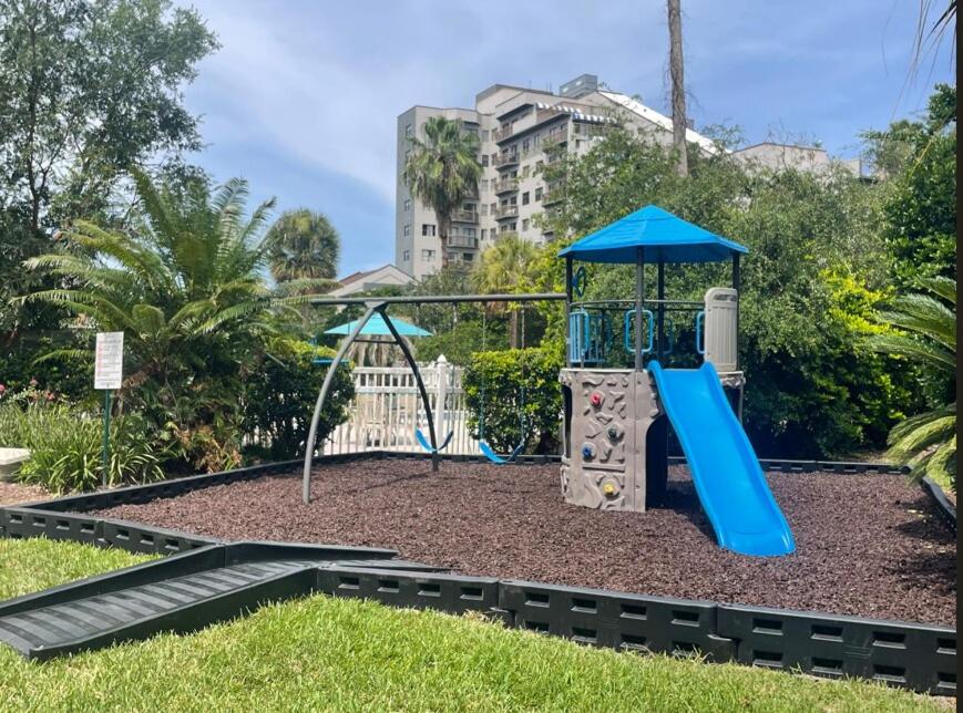 New Studio with Private Terrace and Volcano Bay view 5 min EPIC parking free