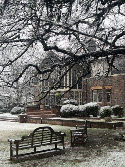 Lindsay House Guest House