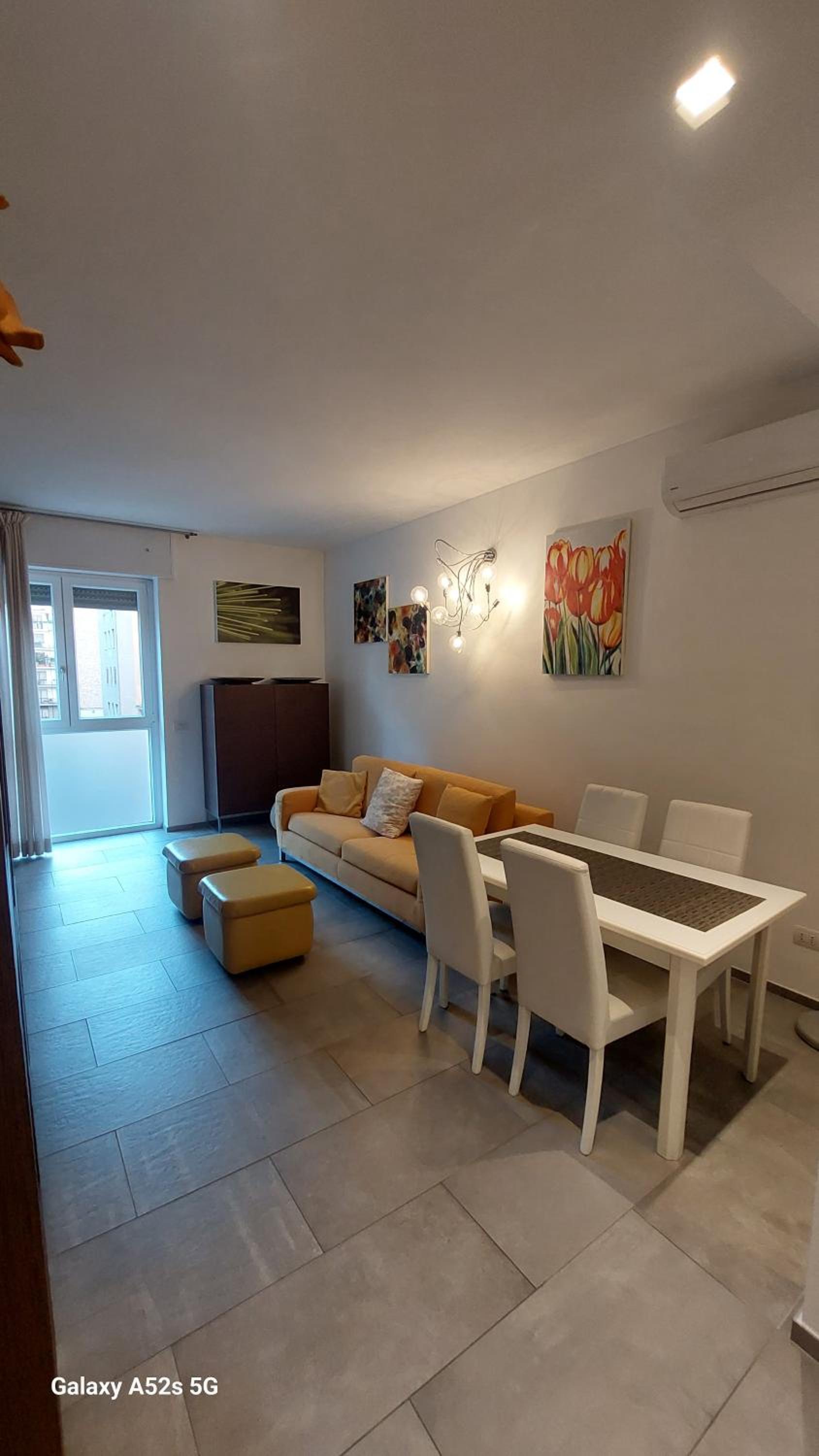 Large Apartment Città Studi Milano