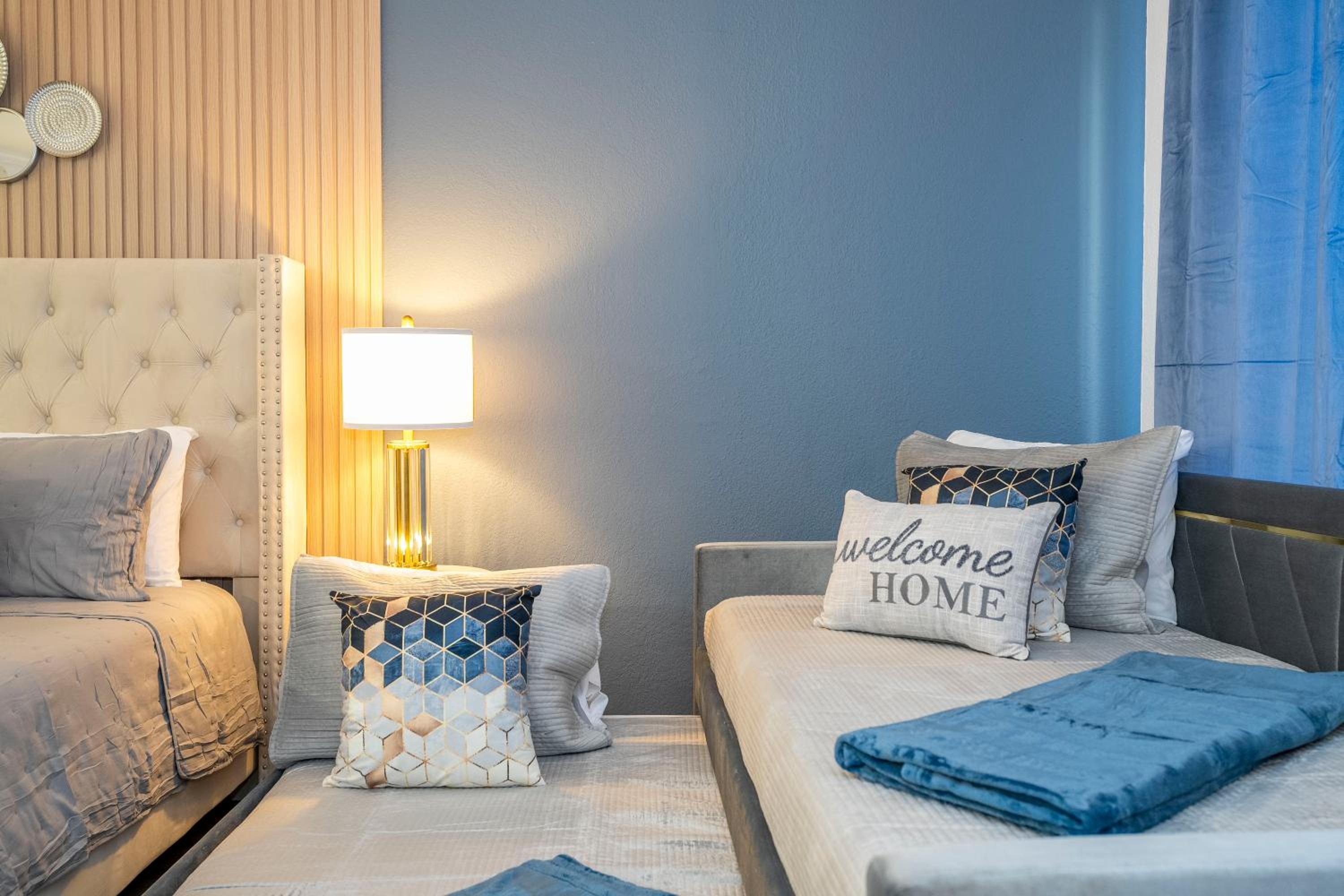 New Studio with Private Terrace and Volcano Bay view 5 min EPIC parking free