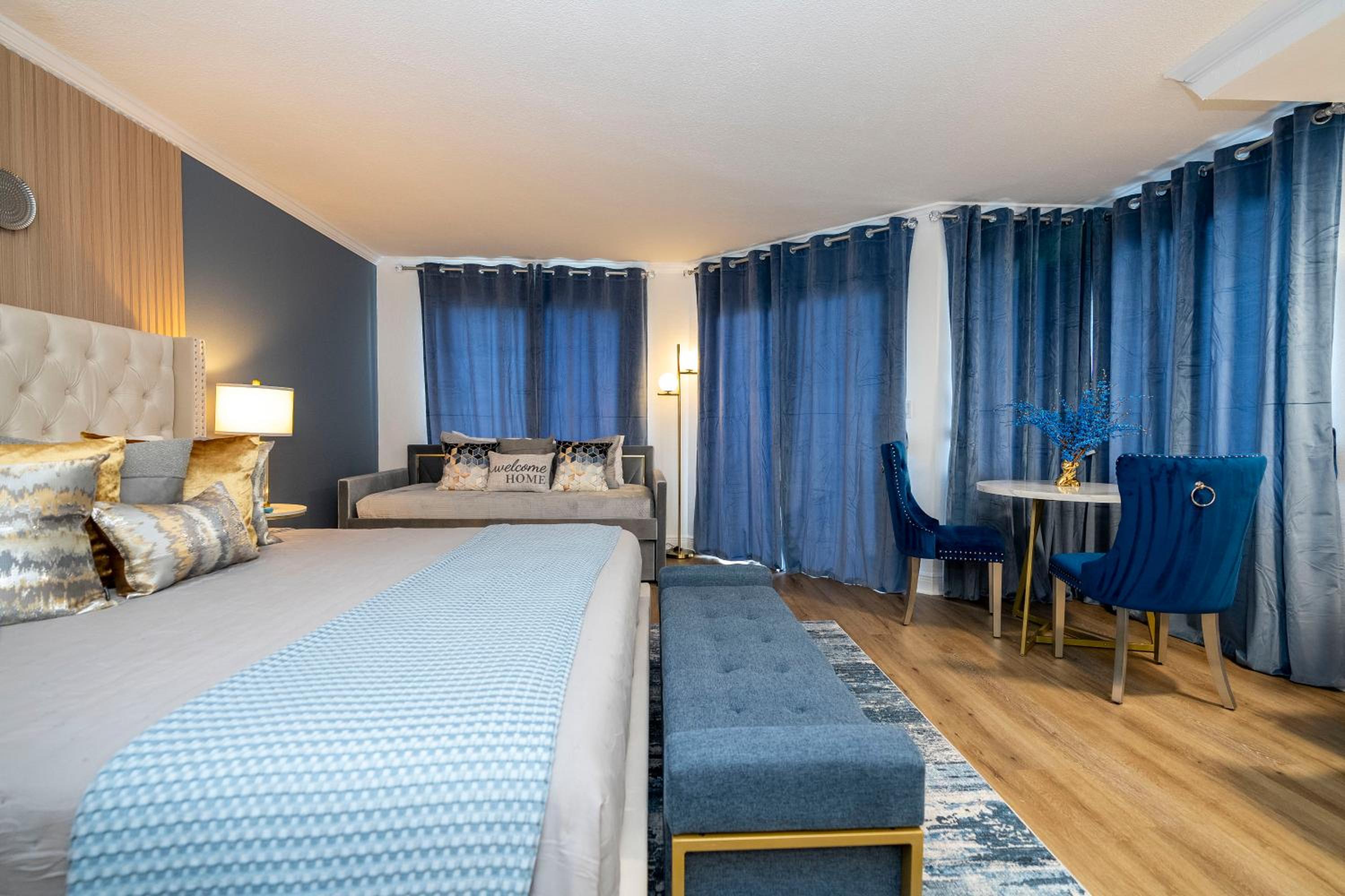 New Studio with Private Terrace and Volcano Bay view 5 min EPIC parking free