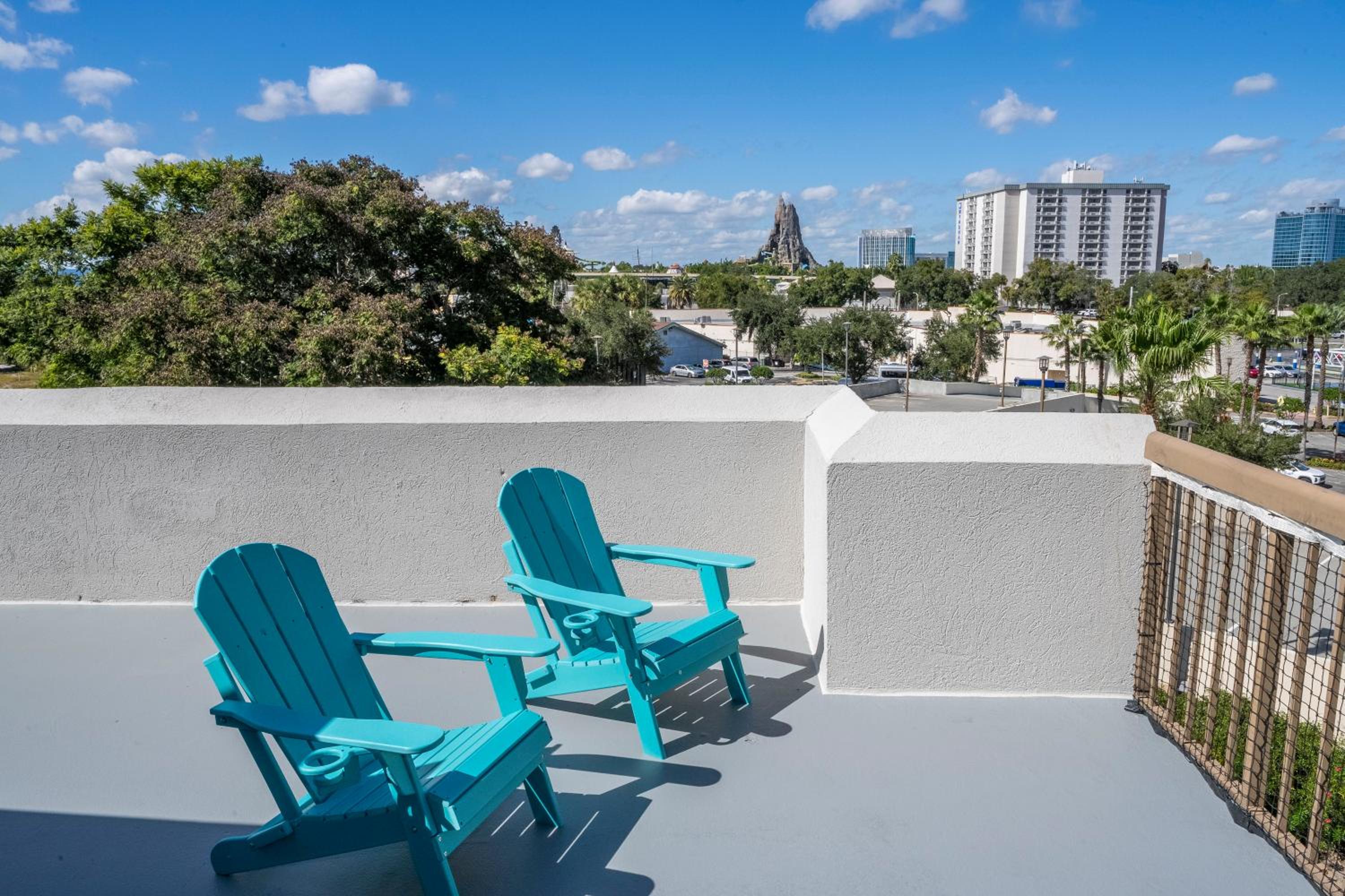 New Studio with Private Terrace and Volcano Bay view 5 min EPIC parking free