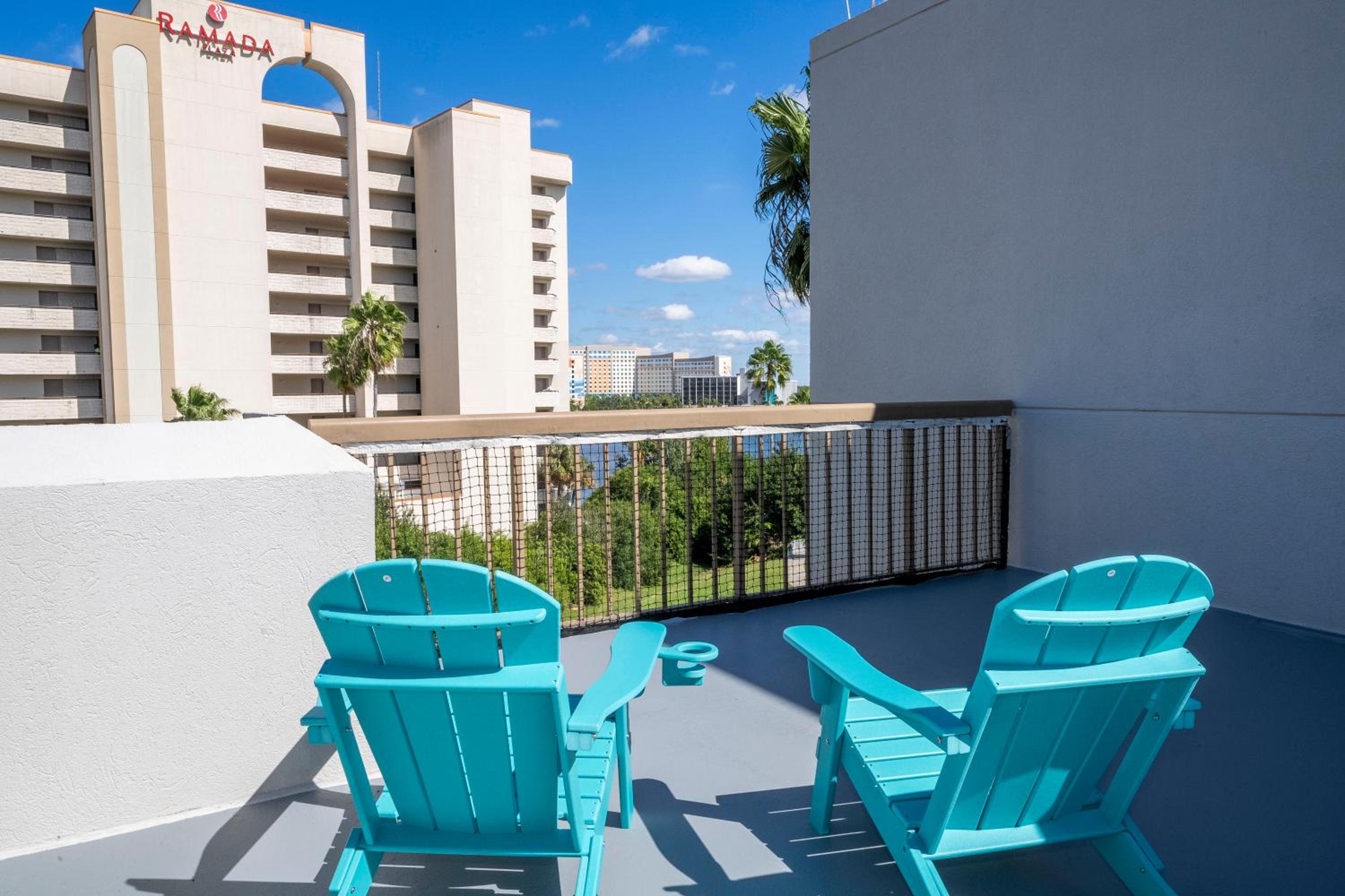 New Studio with Private Terrace and Volcano Bay view 5 min EPIC parking free
