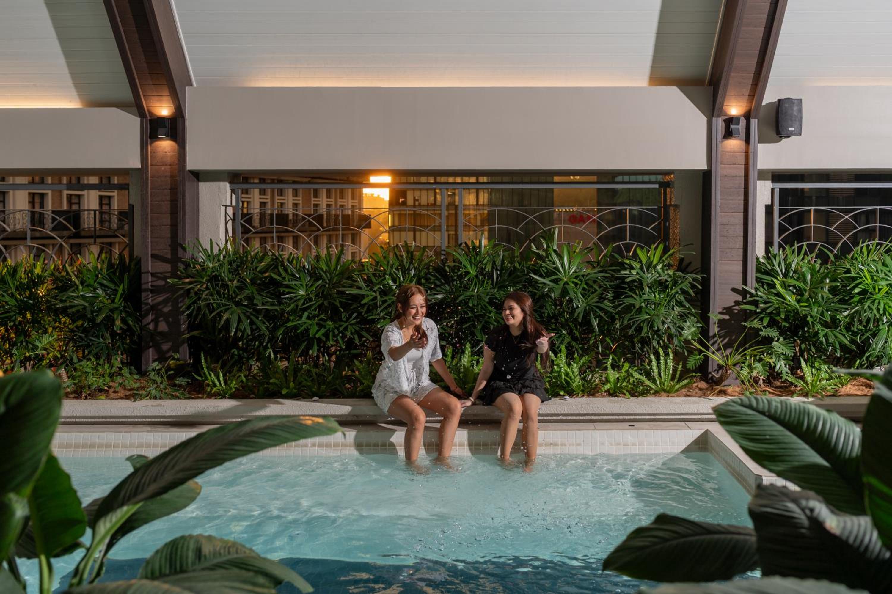 Paxtonz 2 BR Suites,1Utama,IKEA Damansara,SEGi,Desa Park