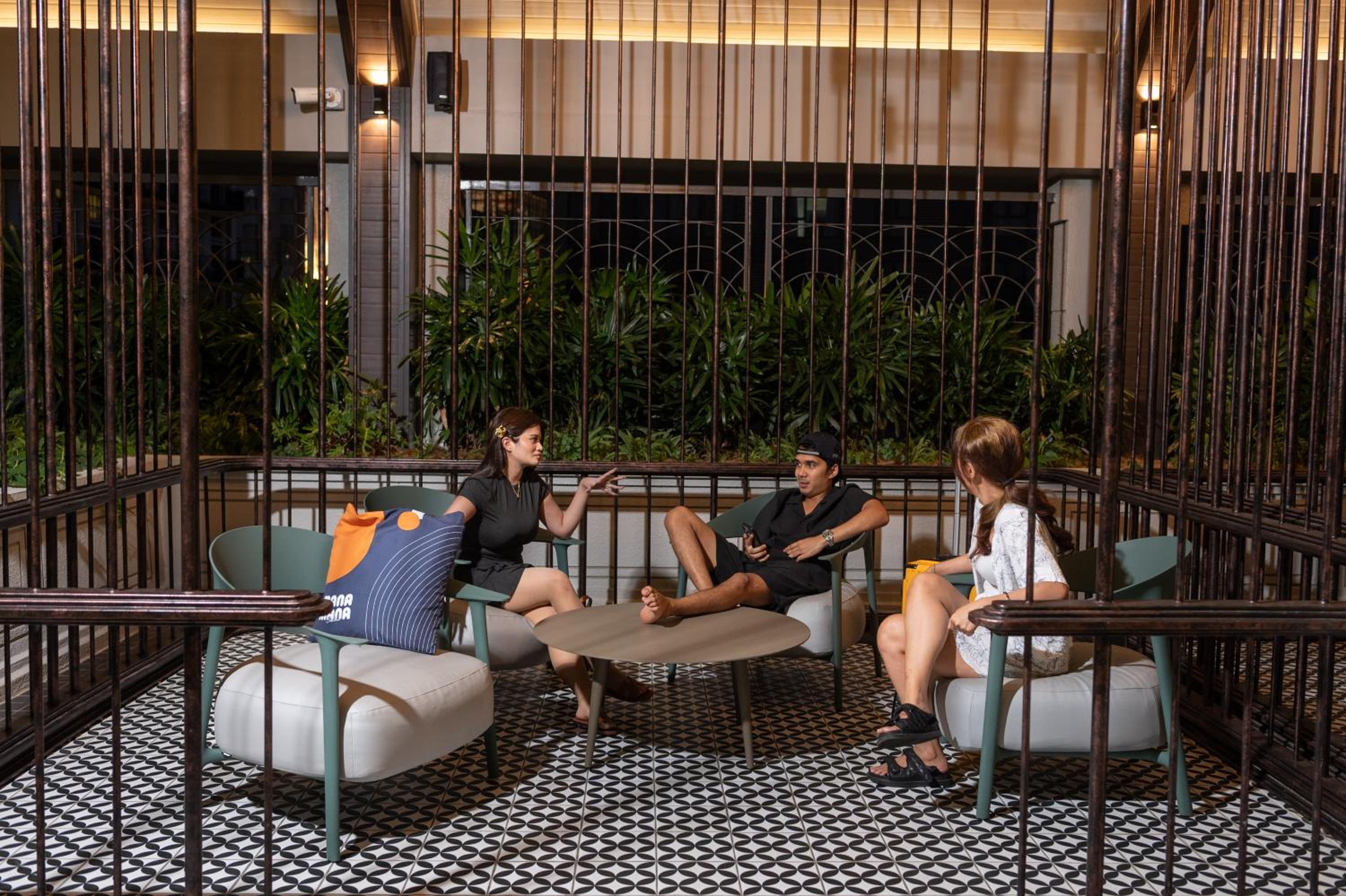 Paxtonz 2 BR Suites,1Utama,IKEA Damansara,SEGi,Desa Park