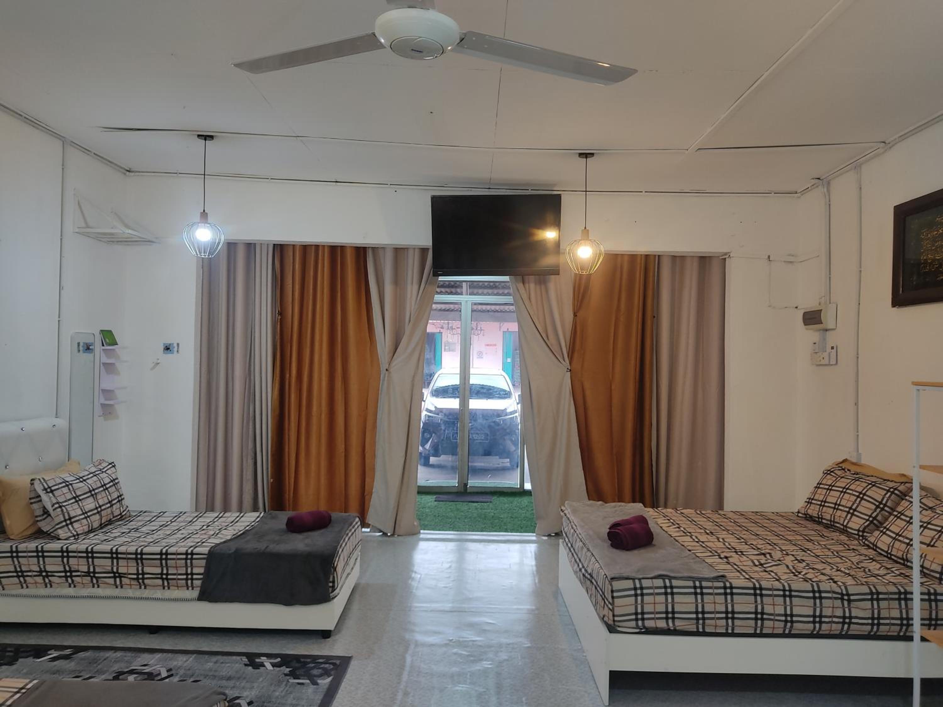 Homestay RnR CafeStay